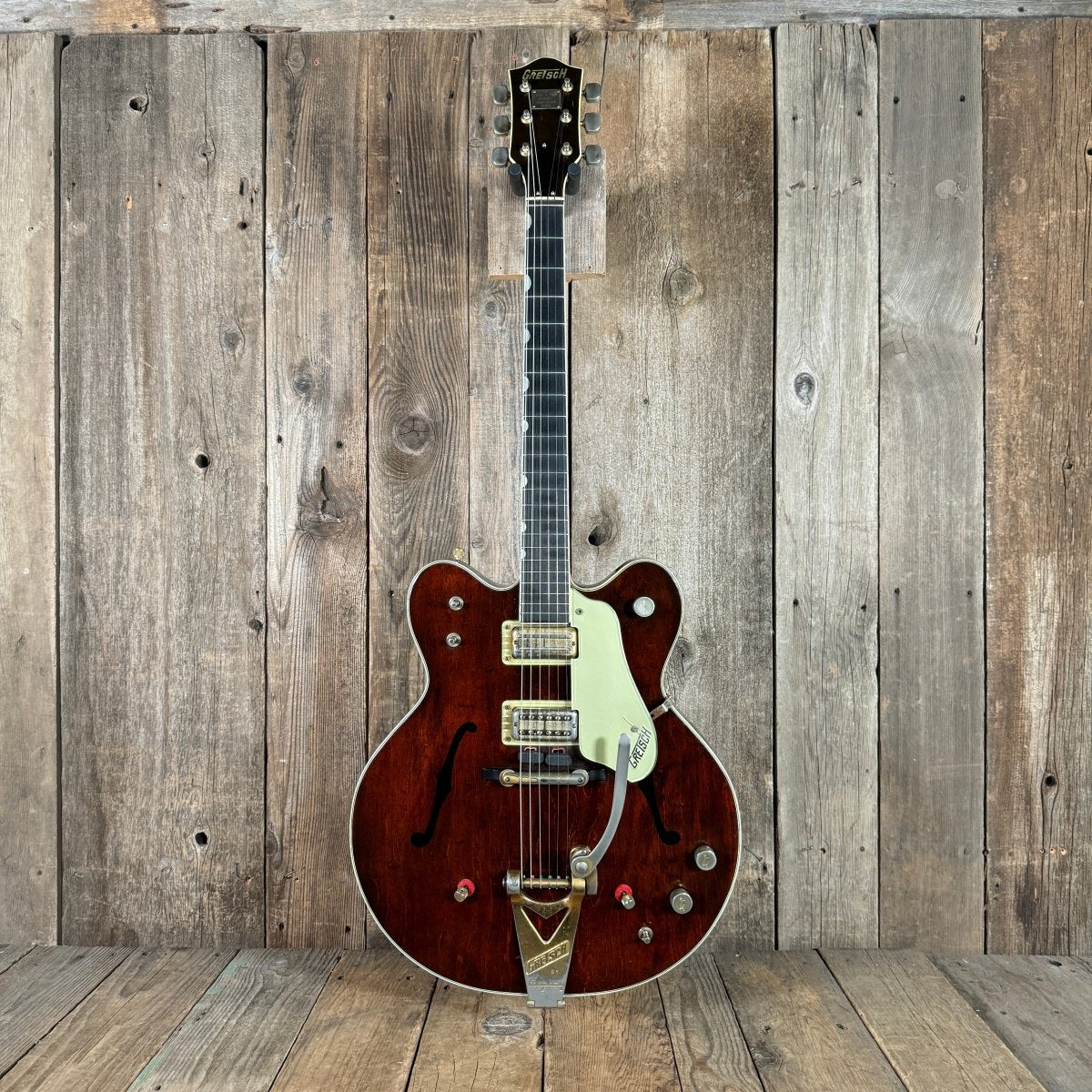 SOLD - Gretsch 6122 Chet Atkins Country Gentleman 1964 Walnut - Mahar's Vintage Guitars