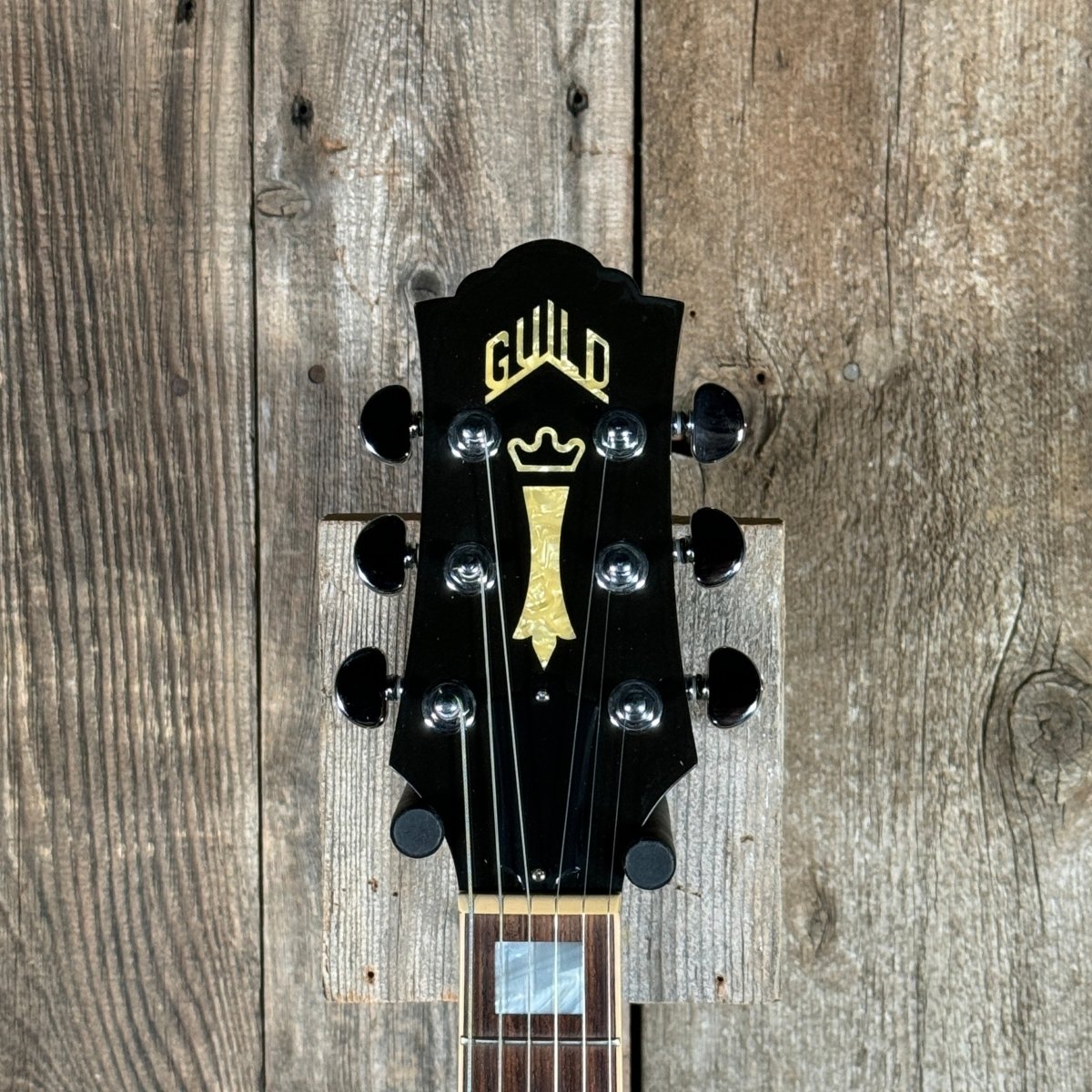 SOLD - Guild Bluesbird 1999 Natural - Mahar's Vintage Guitars