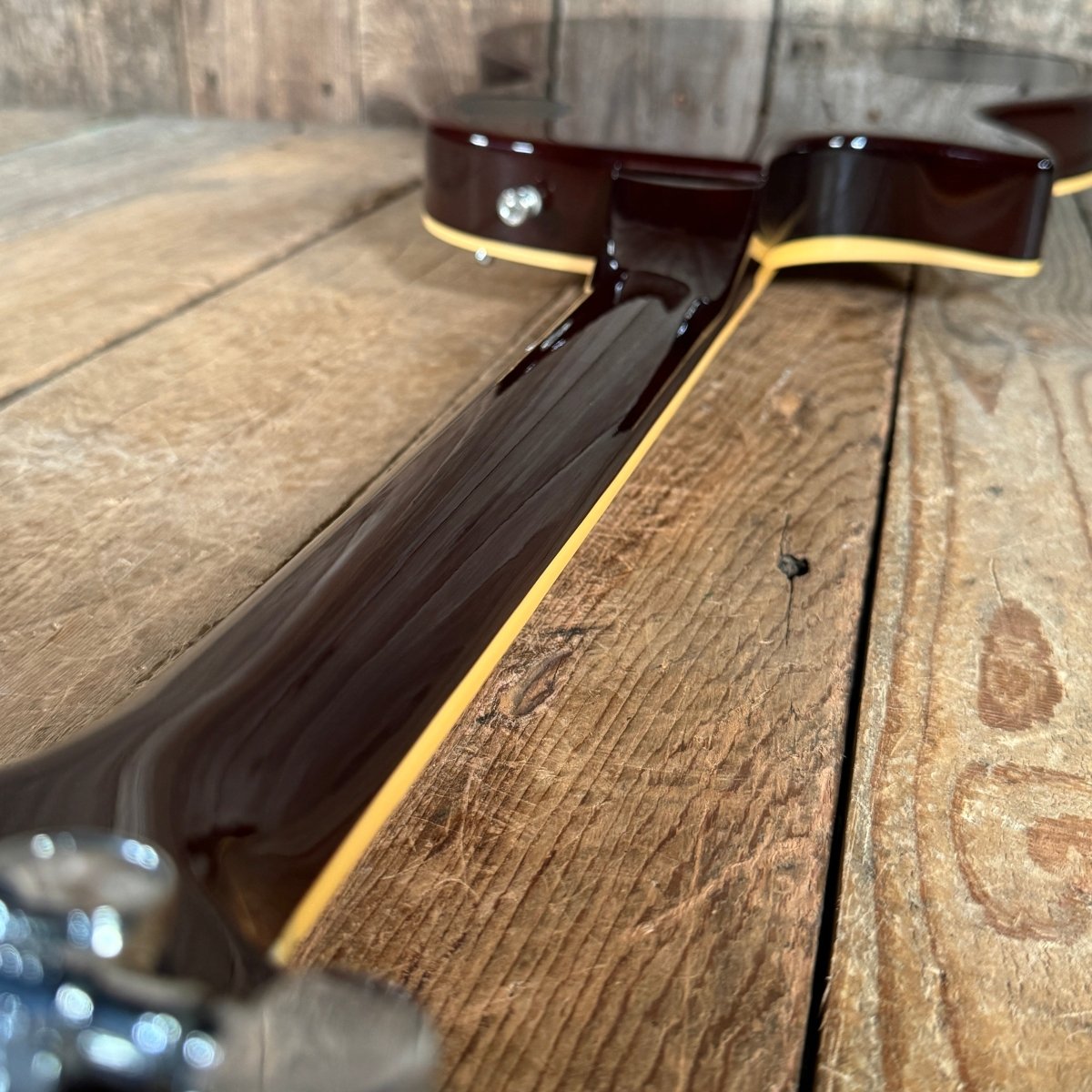 SOLD - Guild Bluesbird 1999 Natural - Mahar's Vintage Guitars