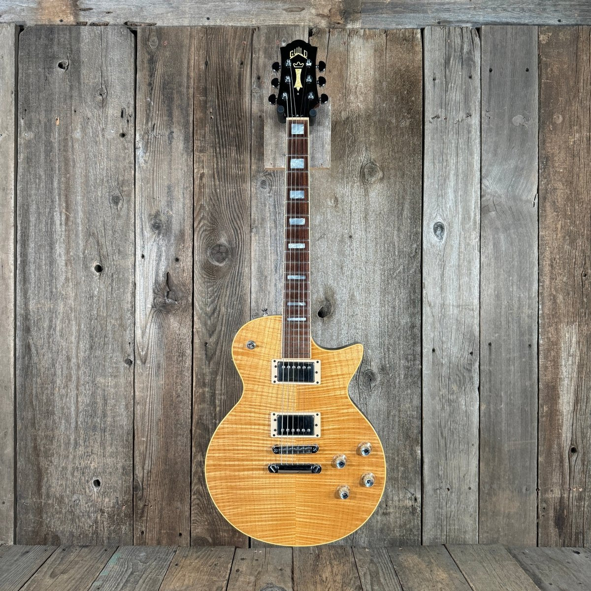 SOLD - Guild Bluesbird 1999 Natural - Mahar's Vintage Guitars