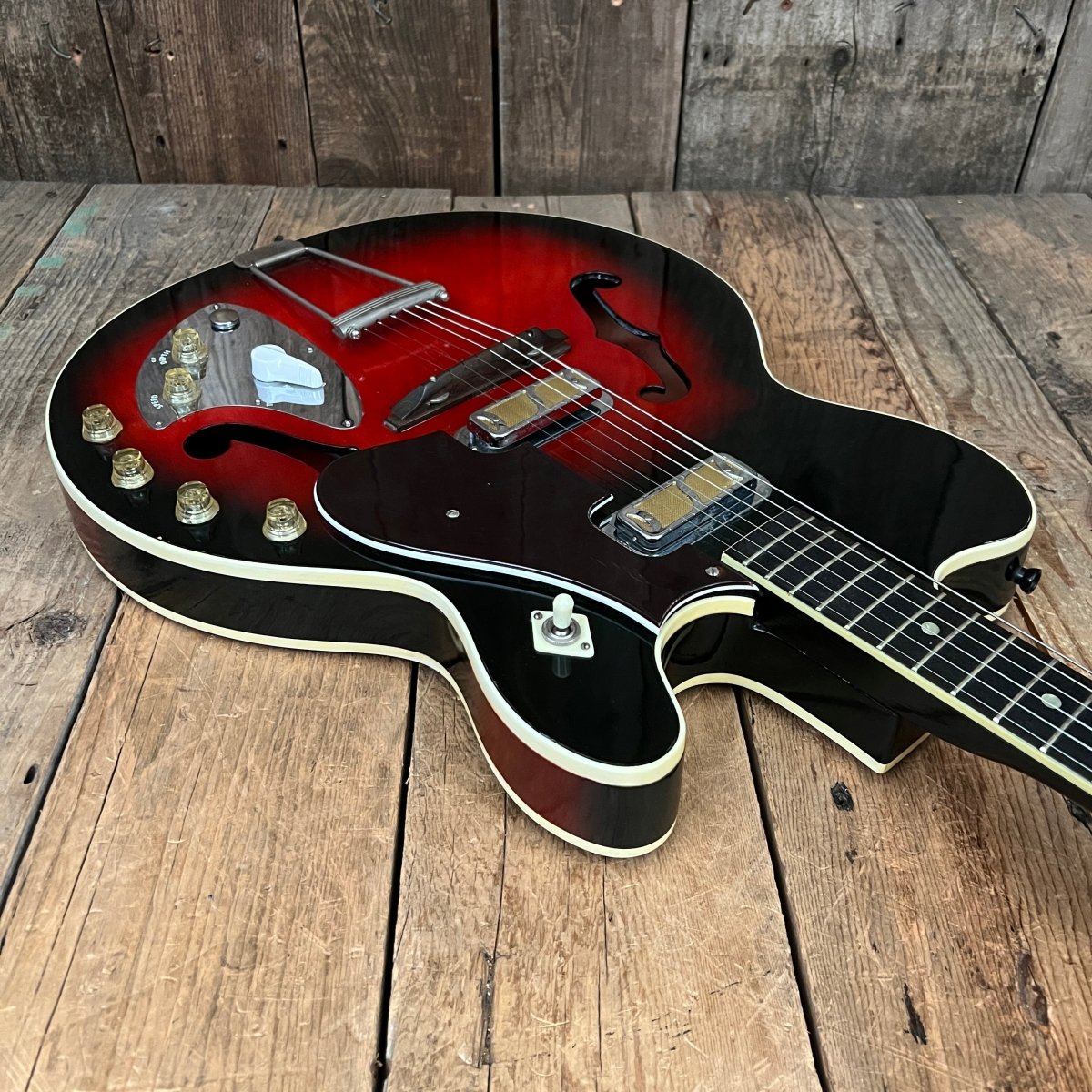 SOLD - Harmony H - 66 Vibra Jet 1963 Red Burst - Mahar's Vintage Guitars