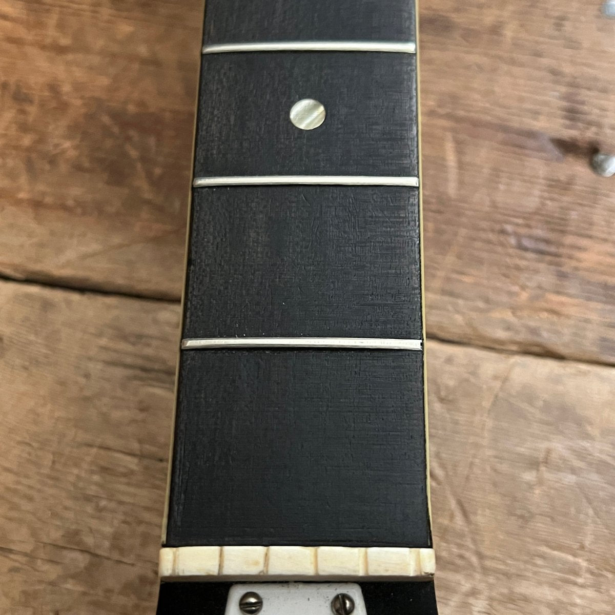 SOLD - Harmony H - 66 Vibra Jet 1963 Red Burst - Mahar's Vintage Guitars