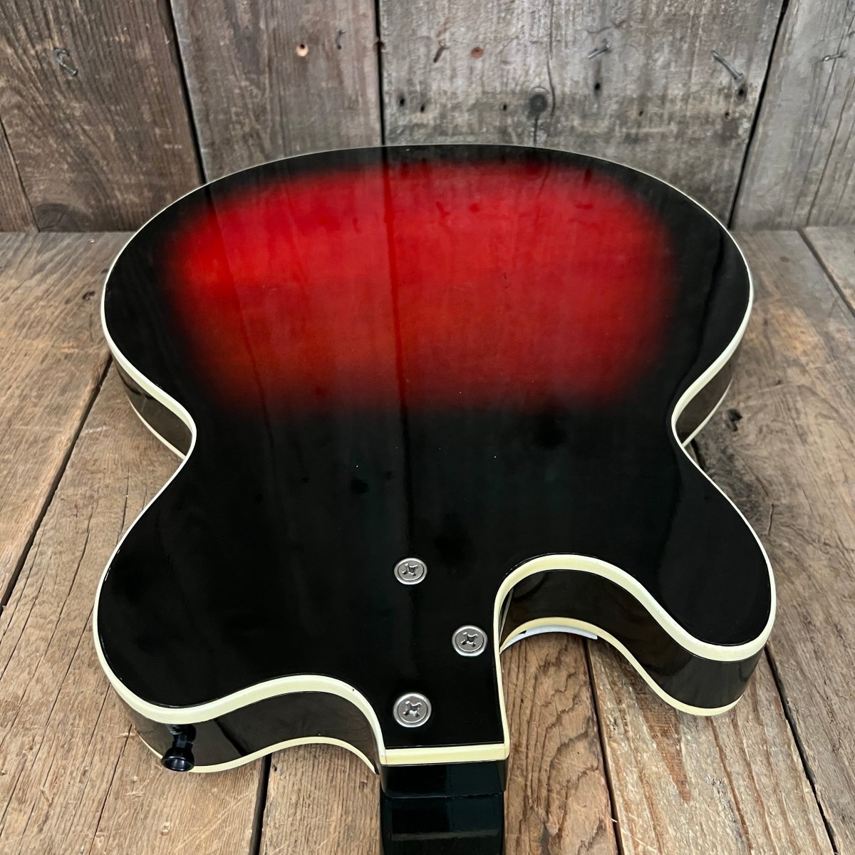 SOLD - Harmony H - 66 Vibra Jet 1963 Red Burst - Mahar's Vintage Guitars