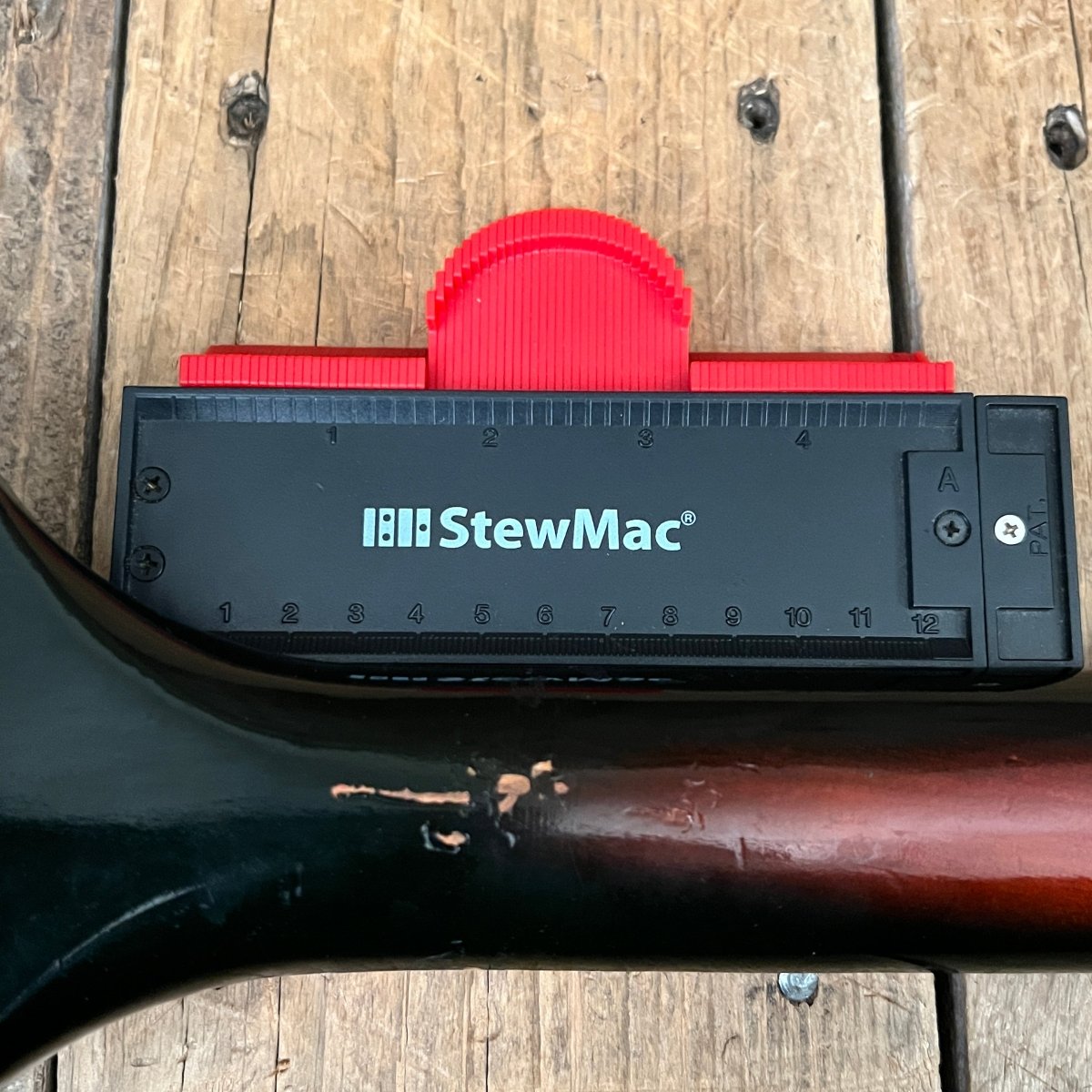 SOLD - Harmony H - 66 Vibra Jet 1963 Red Burst - Mahar's Vintage Guitars