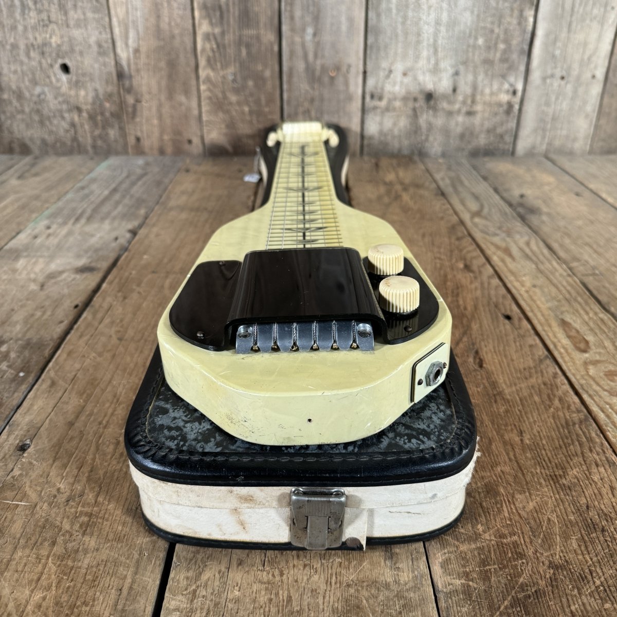 SOLD - Harmony H2 Lap Steel 1962 White MOTS Pearloid - Mahar's Vintage Guitars