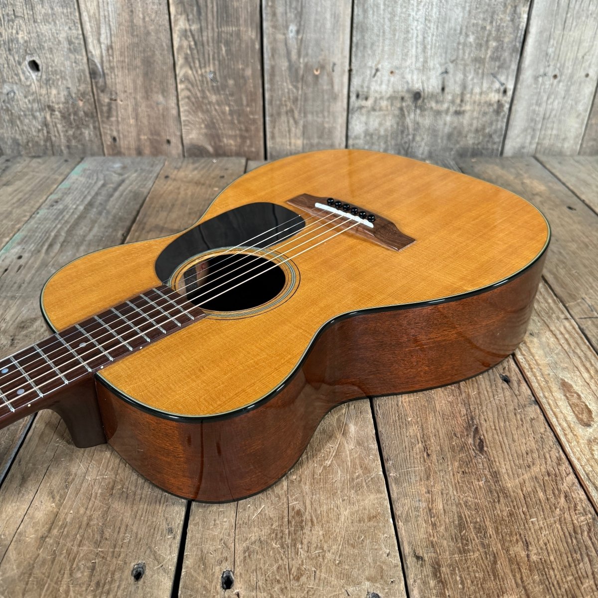 SOLD - Martin 0 - 18 1967 Natural - Mahar's Vintage Guitars