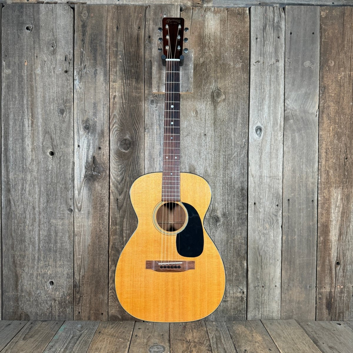 SOLD - Martin 0 - 18 1967 Natural - Mahar's Vintage Guitars