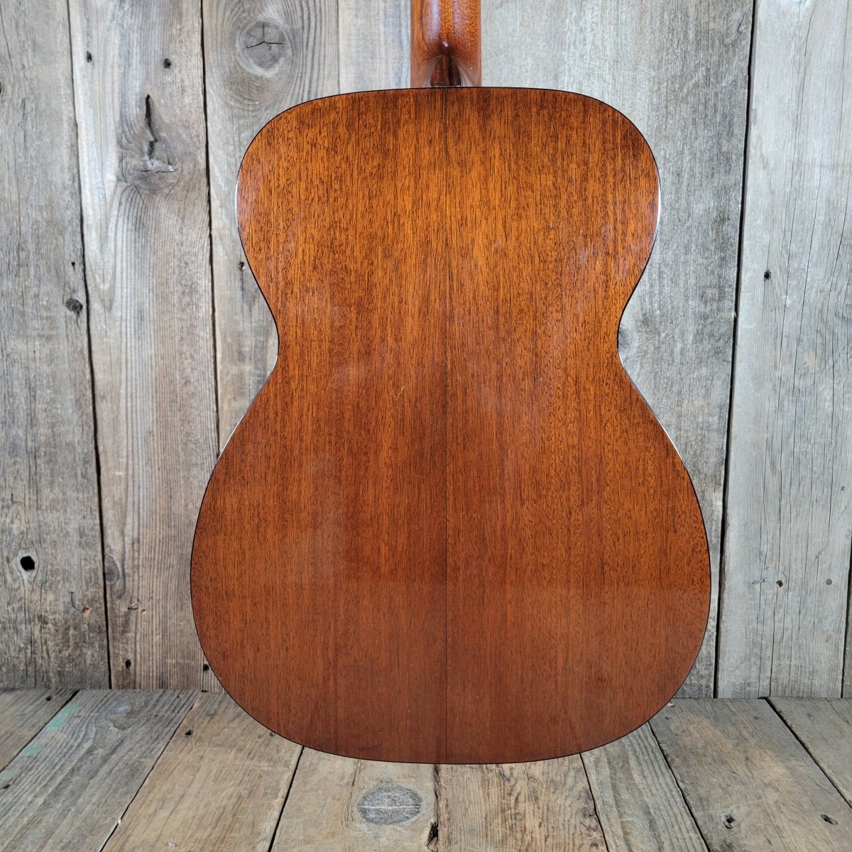 SOLD - Martin 000 - 18 1952 - Mahar's Vintage Guitars