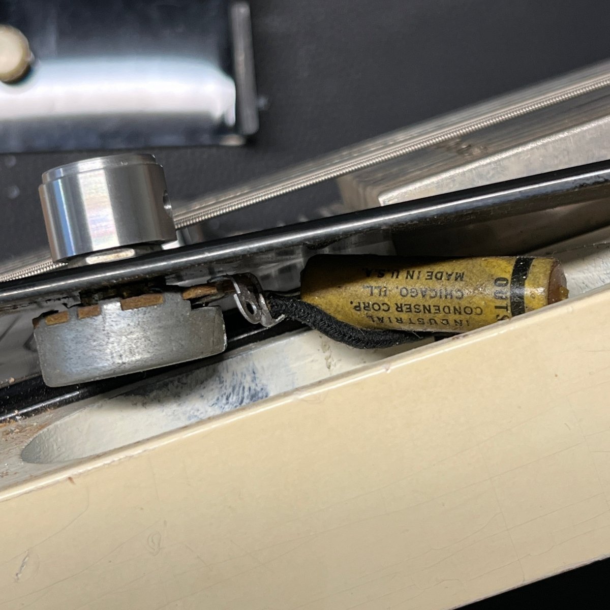 SOLD - National Dynamic Six String Lap Steel 1952 Black and White - Mahar's Vintage Guitars