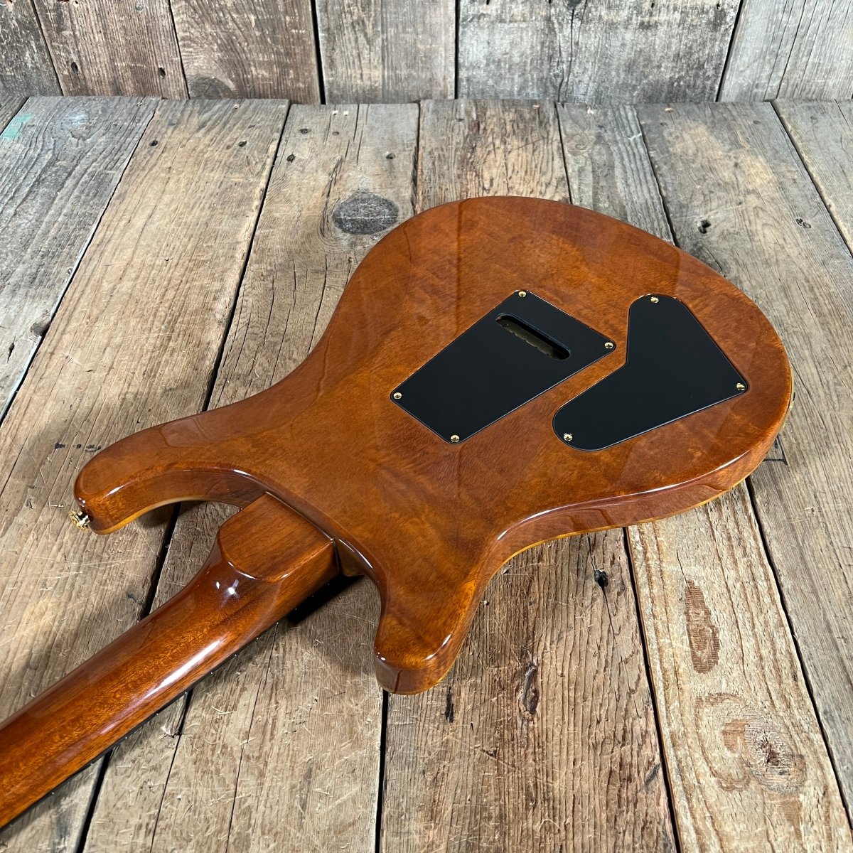 SOLD - PRS Custom 22 Artist Quilt Dragon Pickups Gold Hardware wide thin 2001 Violin Amber - Mahar's Vintage Guitars