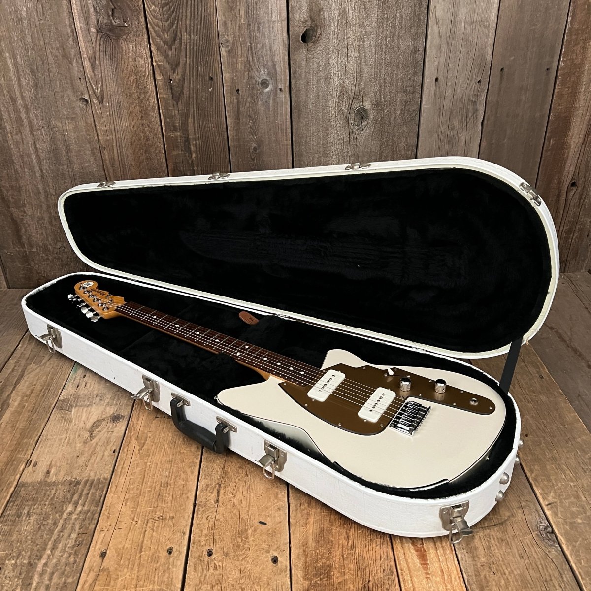 SOLD - Reverend Slingshot Aged White, Joe Naylor signed 1999 - Mahar's Vintage Guitars