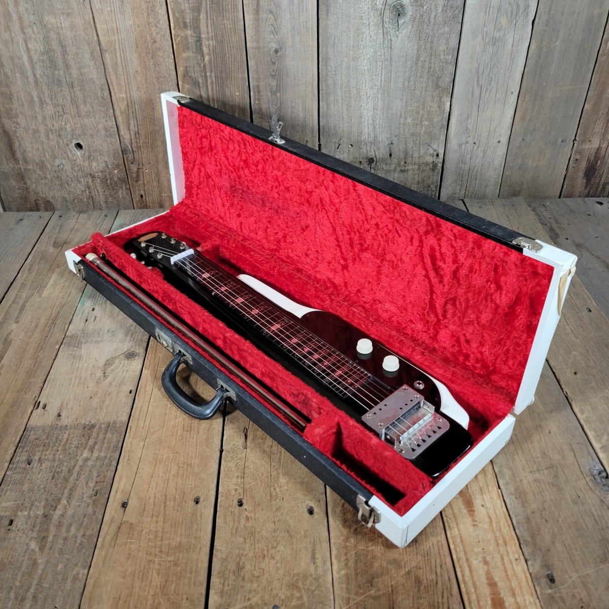 SOLD - Supro 1466BW Jet Airliner Lap Steel with Console Legs 1965 - Mahar's Vintage Guitars