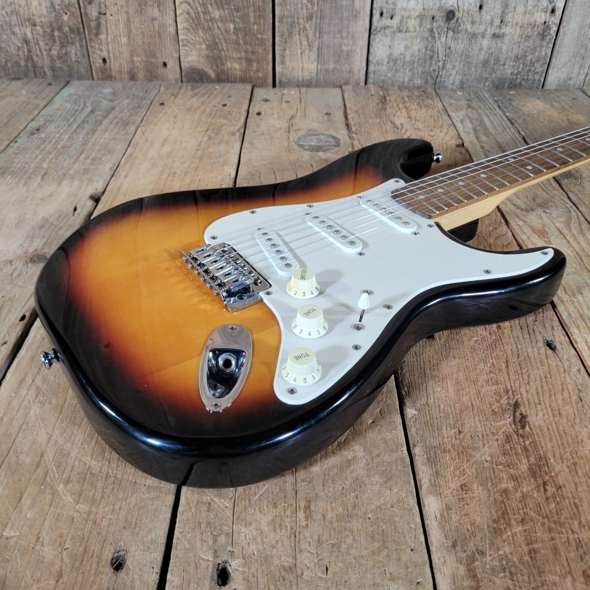 Squier Fender Bullet Stratocaster 2008 – Sunburst, No Case - Mahar's Vintage Guitars