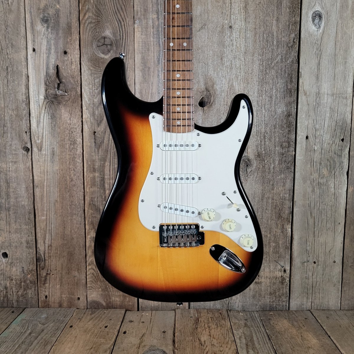 Squier Fender Bullet Stratocaster 2008 – Sunburst, No Case - Mahar's Vintage Guitars