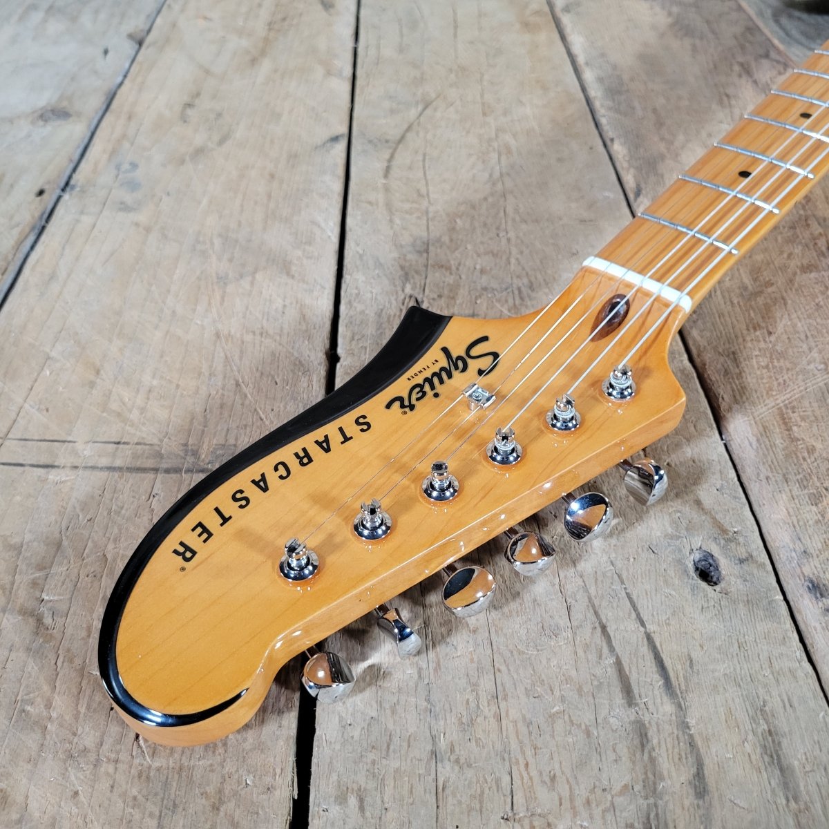 Squier Fender Classic Vibe Starcaster 2023 Semi - Hollow Guitar - Mahar's Vintage Guitars