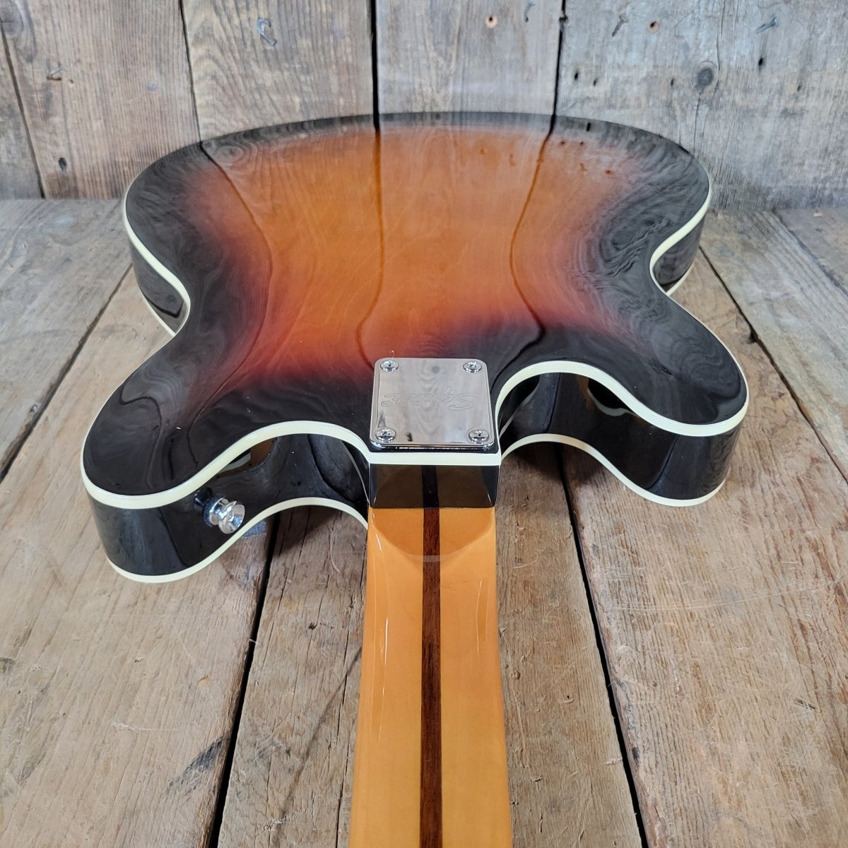 Squier Fender Classic Vibe Starcaster 2023 Semi - Hollow Guitar - Mahar's Vintage Guitars