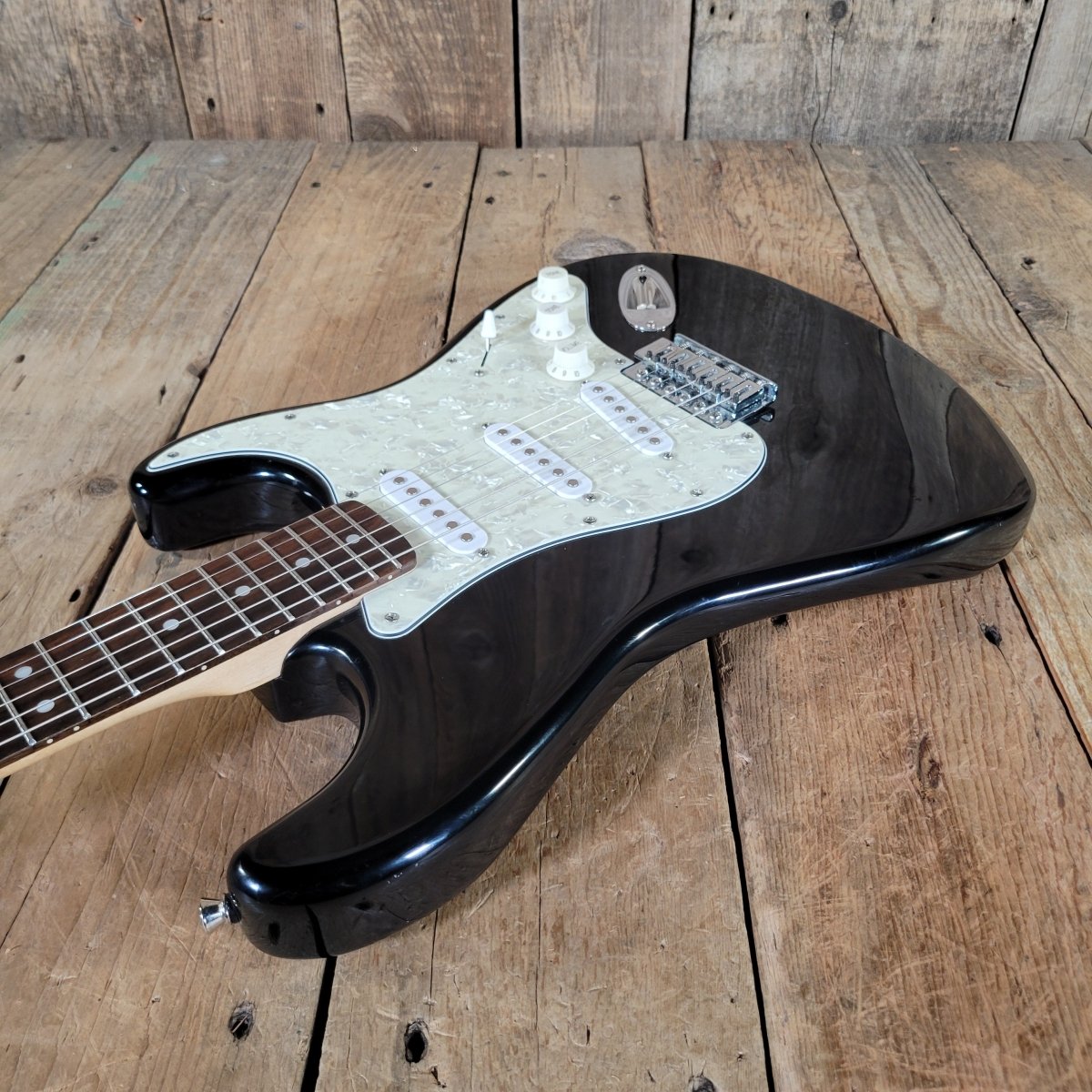 Squier Fender Stratocaster Black 2004 – MOTS Pickguard, No Case - Mahar's Vintage Guitars