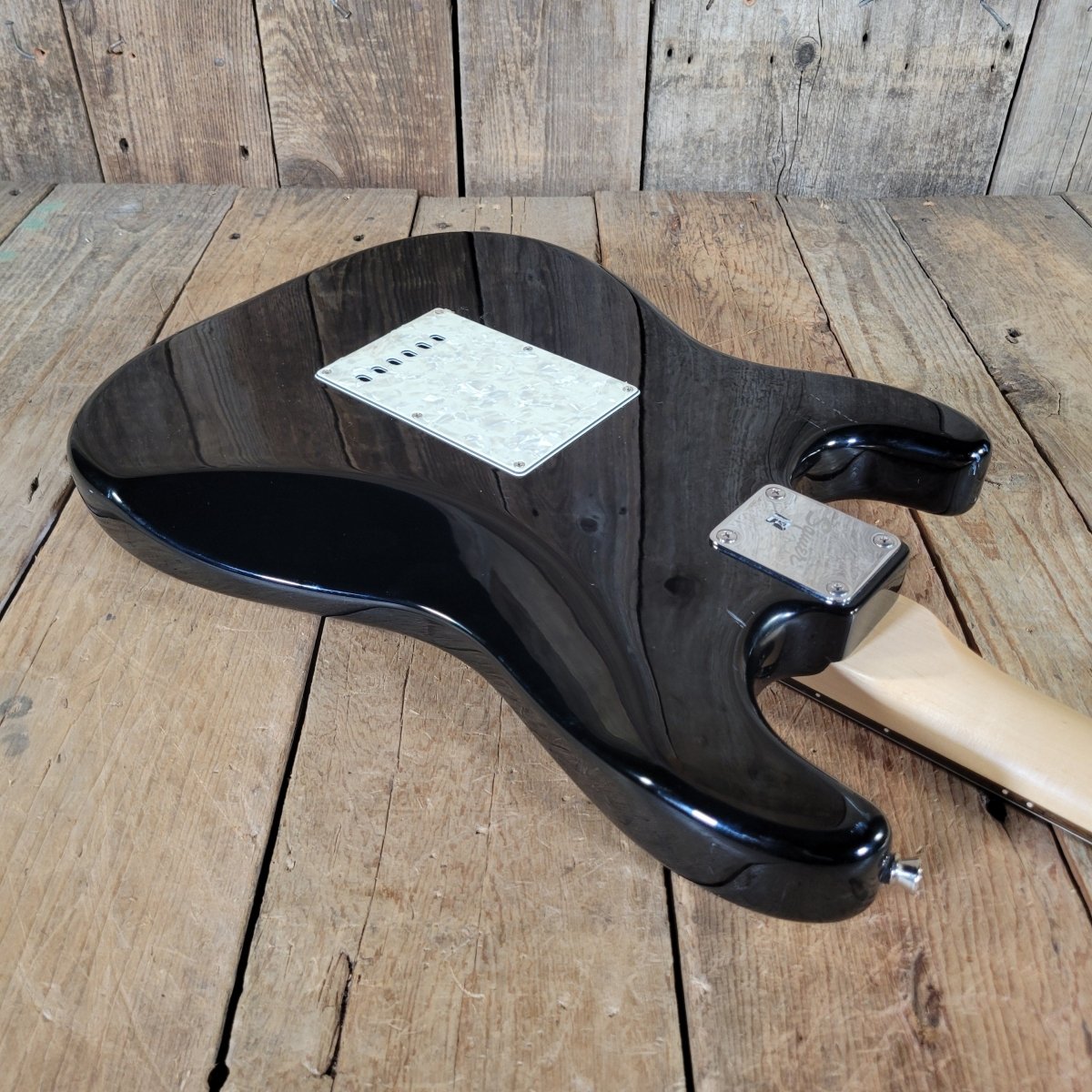Squier Fender Stratocaster Black 2004 – MOTS Pickguard, No Case - Mahar's Vintage Guitars