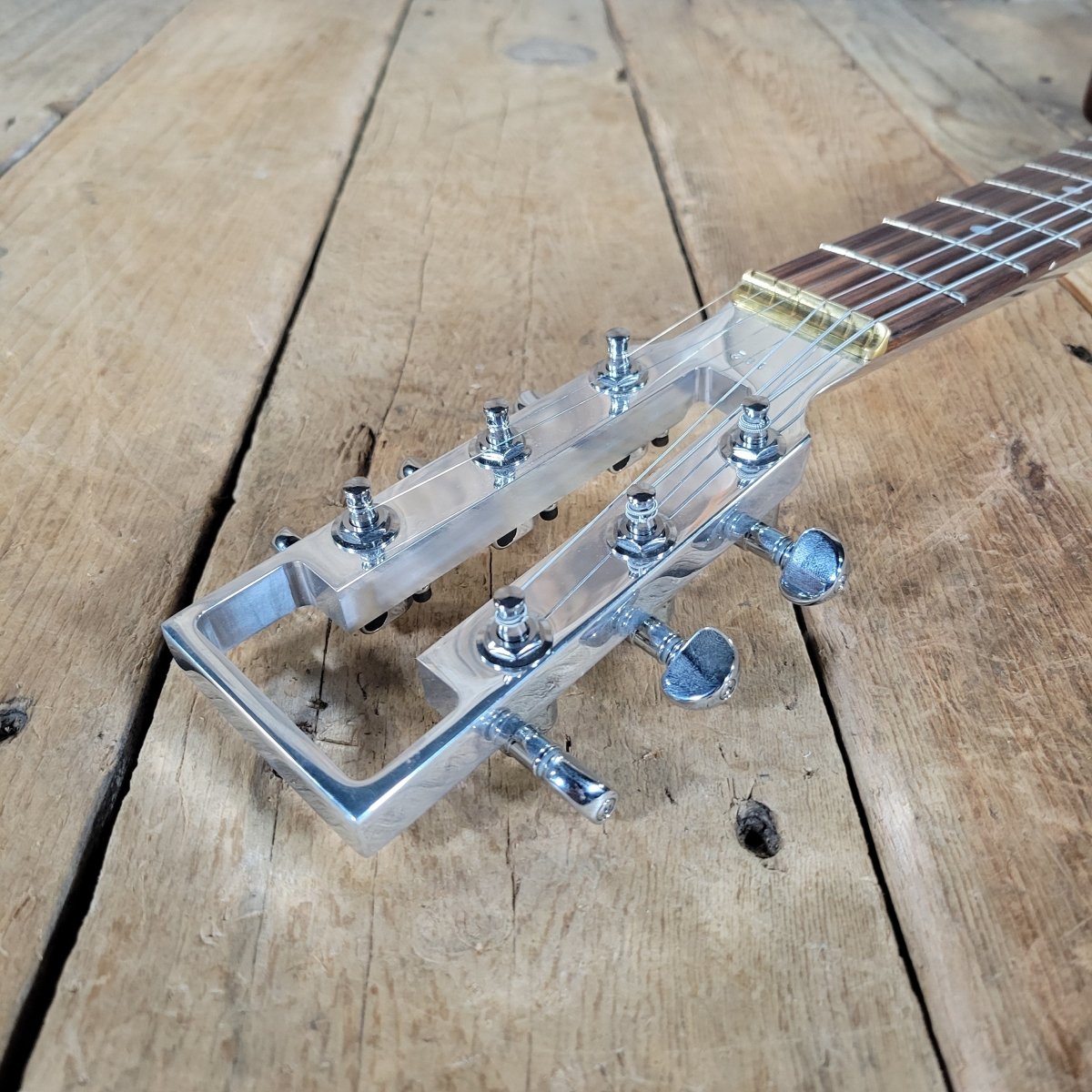 Travis Bean Designs TB1000S Reissue 2022 – Aluminum Neck Electric Guitar with Case - Mahar's Vintage Guitars