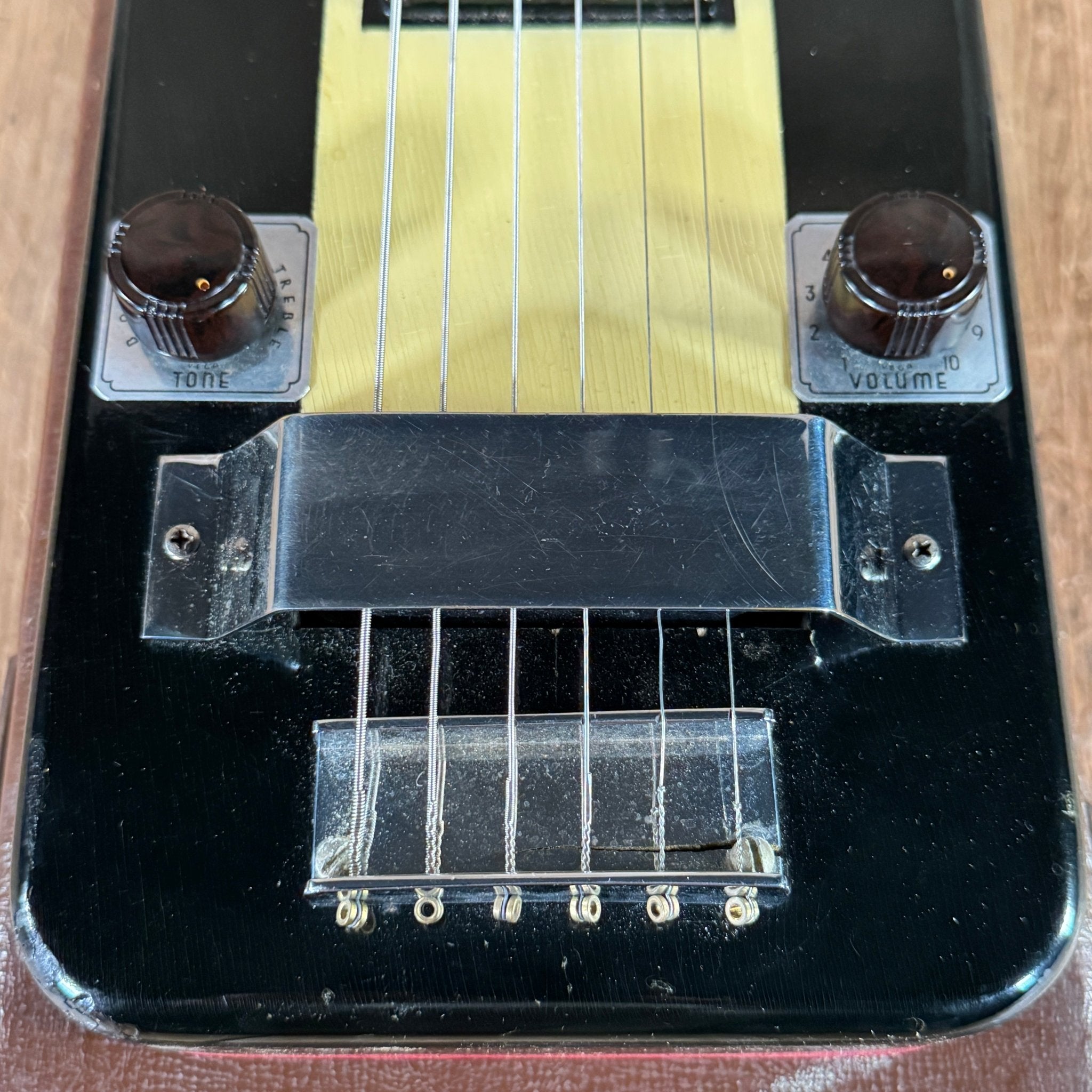 Vega Commander Lap Steel 1940s Black - Mahar's Vintage Guitars