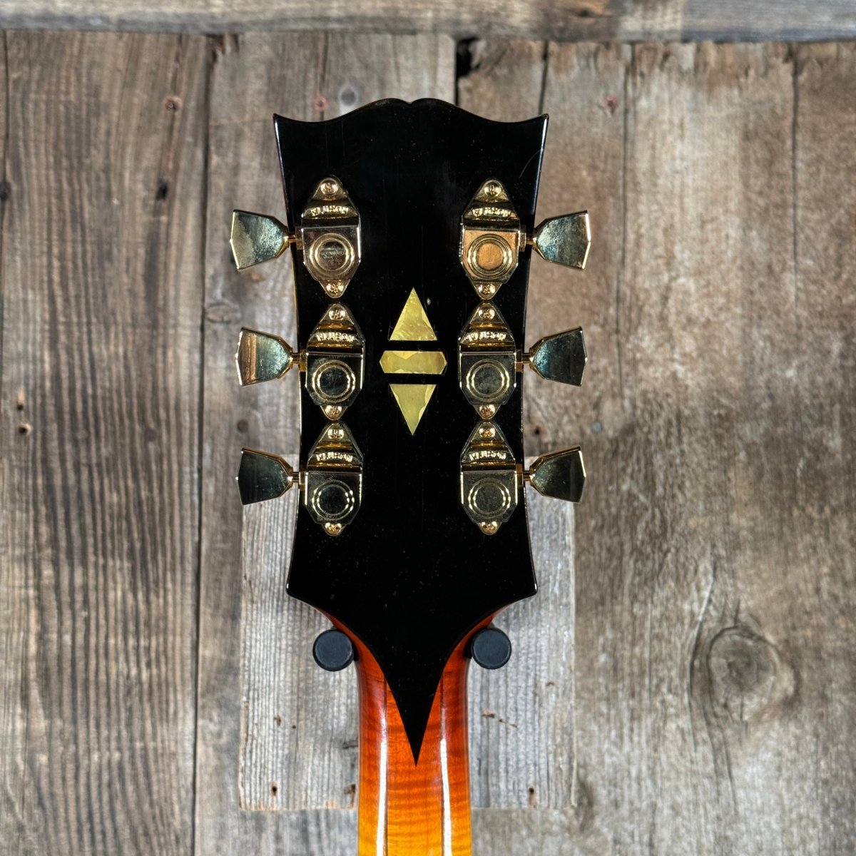 Vintage 1969 Gibson Super 400CES – Sunburst Archtop Electric Guitar, Carved Spruce Top, Original Humbuckers - Mahar's Vintage Guitars