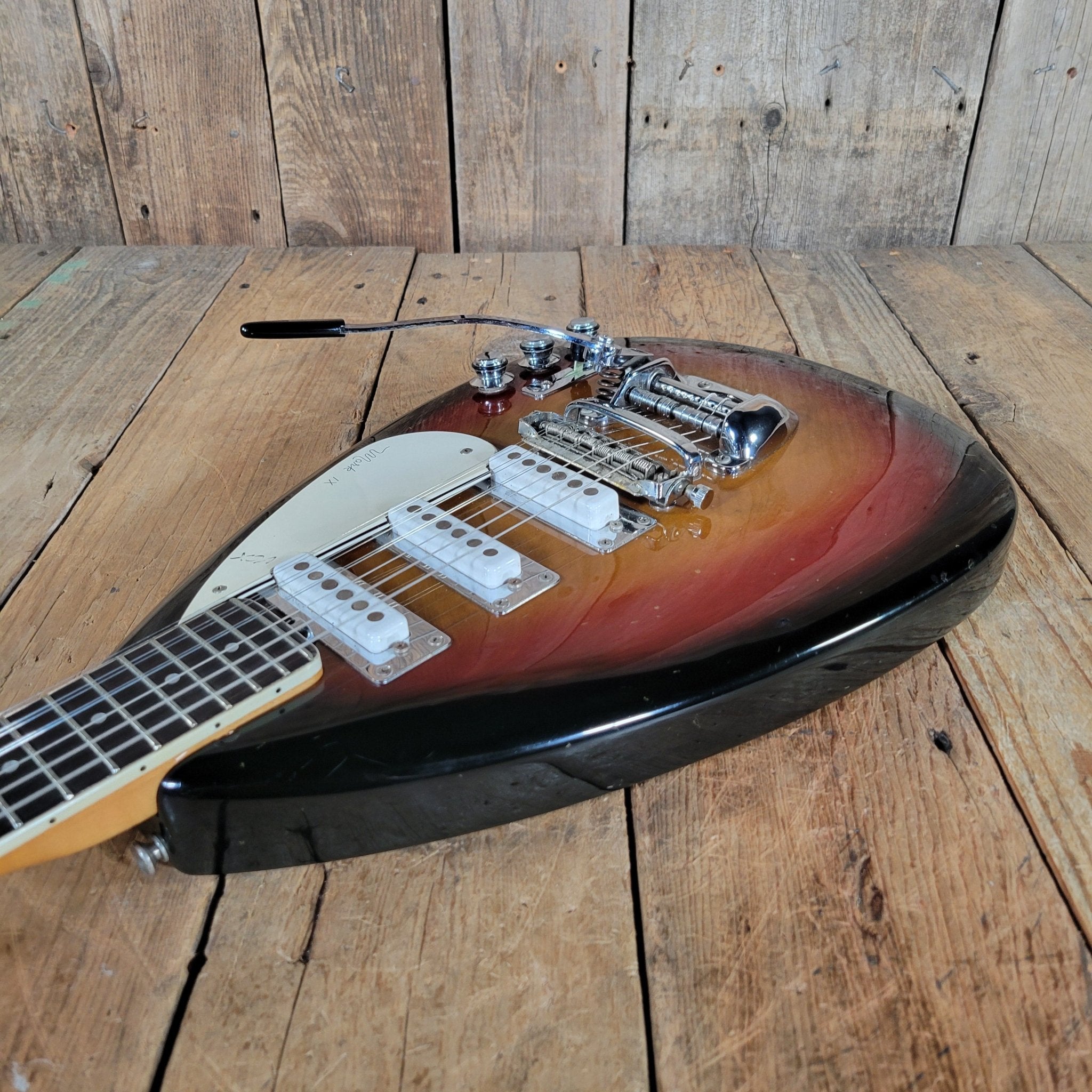Vox Mark IX 9 - String Vintage Teardrop Guitar 1960s - Mahar's Vintage Guitars