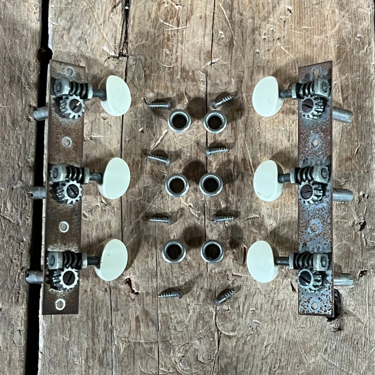 Waverly Flat Head 3+3 Plate Tuners Flat Head Square End 3x3 Bushings and Screws 1940s - Mahar's Vintage Guitars