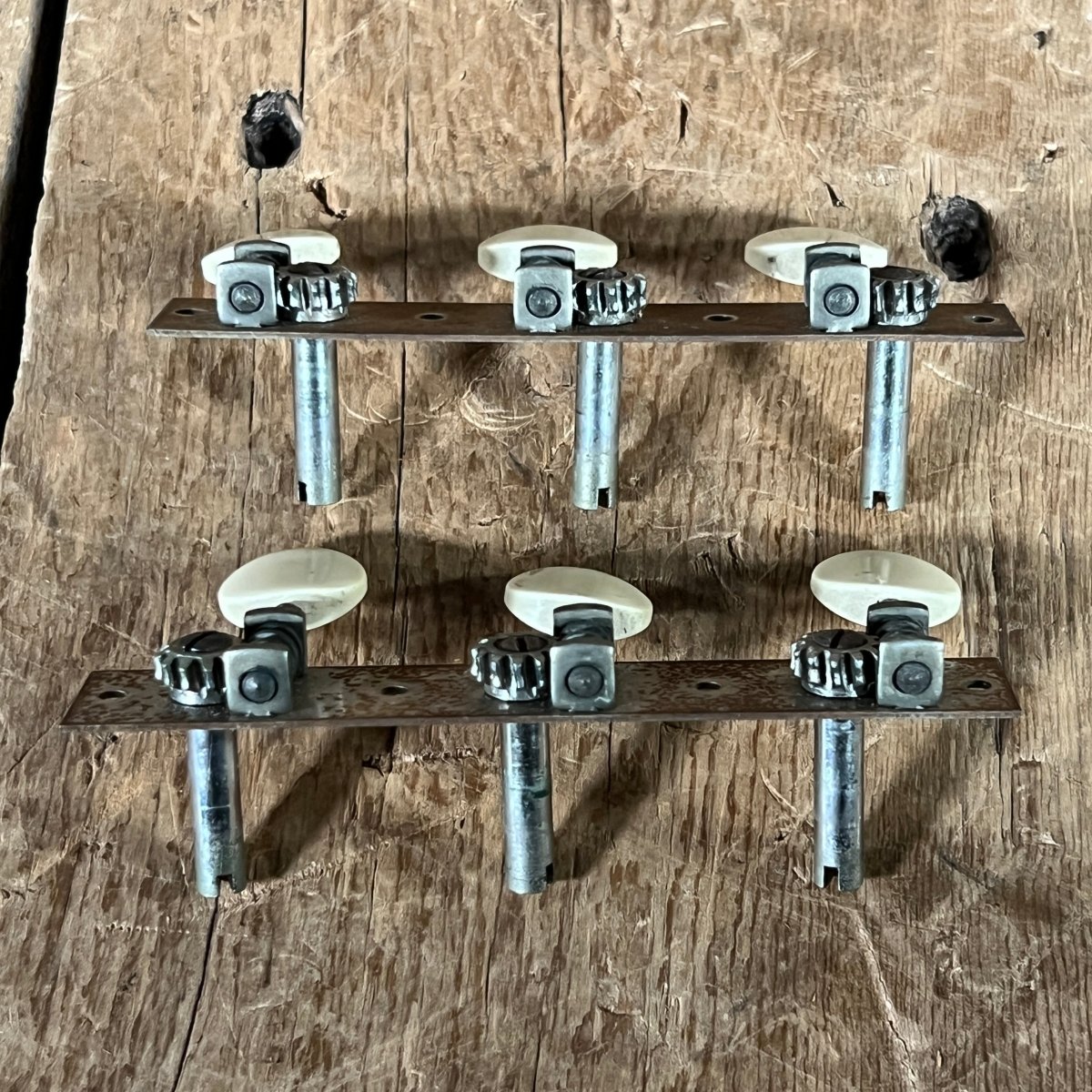 Waverly Flat Head 3+3 Plate Tuners Flat Head Square End 3x3 Bushings and Screws 1940s - Mahar's Vintage Guitars
