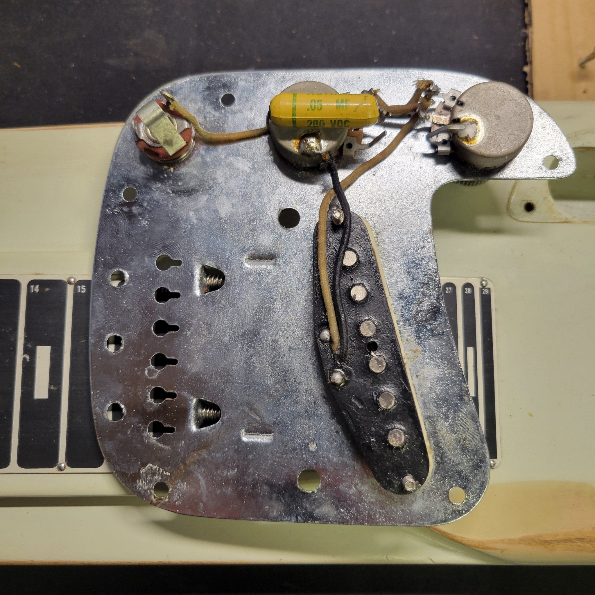 White by Fender Studio Deluxe Lap & Table Steel Guitar 1954 – Vintage Fender - Made Steel with Classic Tone - Mahar's Vintage Guitars