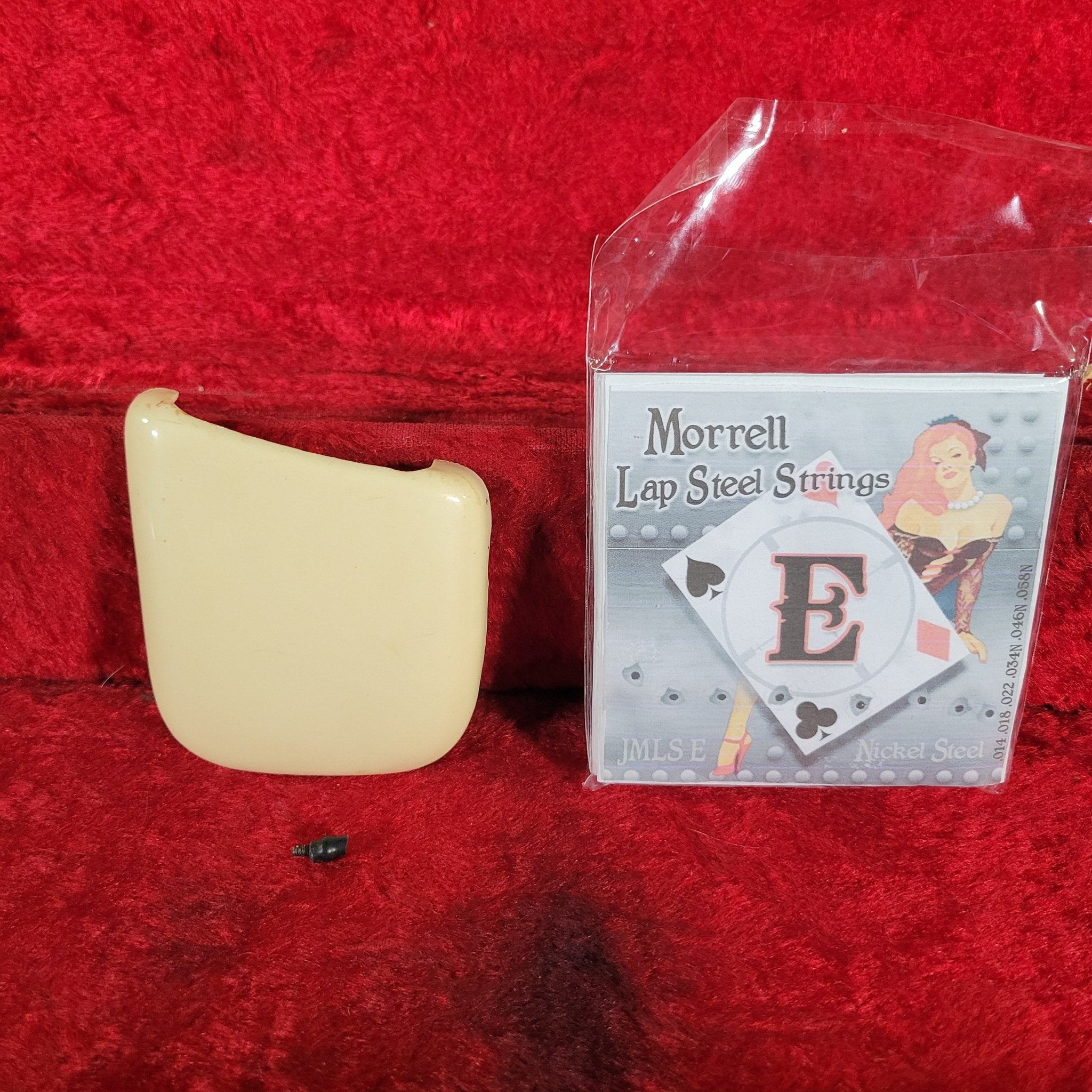 White by Fender Studio Deluxe Lap & Table Steel Guitar 1954 – Vintage Fender - Made Steel with Classic Tone - Mahar's Vintage Guitars