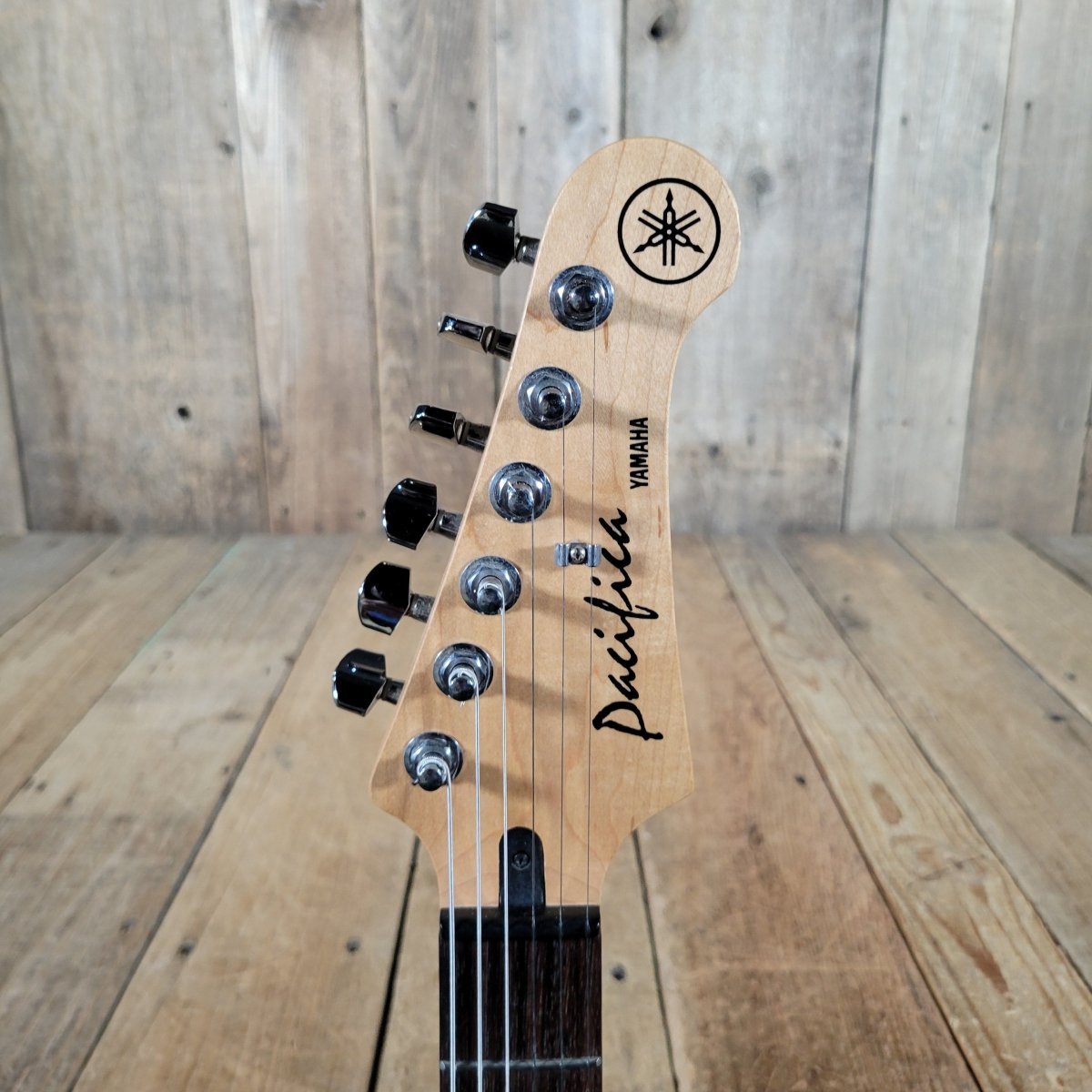 Yamaha Pacifica PAC112J – Black HSS Strat - Style Electric Guitar with Gig Bag - Mahar's Vintage Guitars