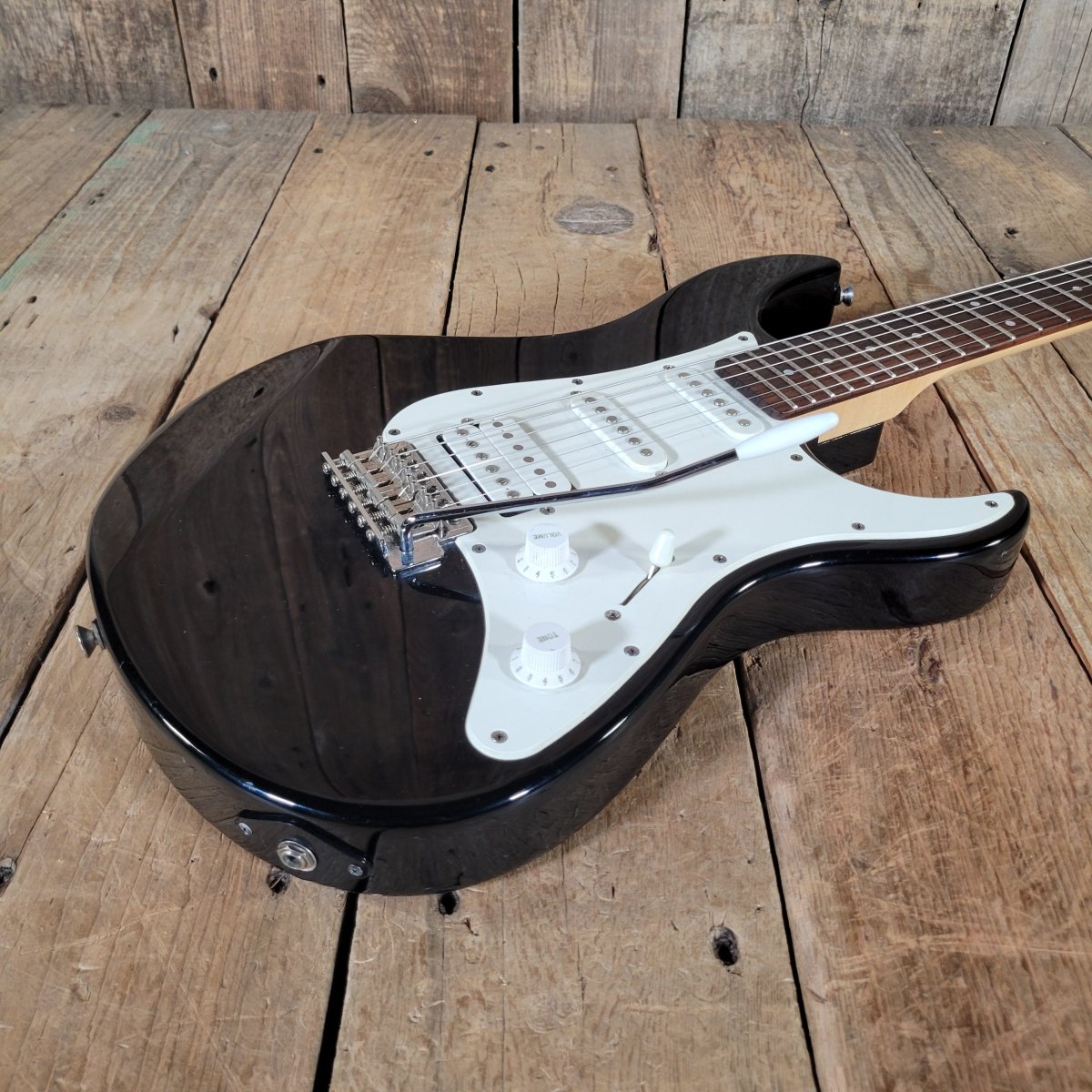 Yamaha Pacifica PAC112J – Black HSS Strat - Style Electric Guitar with Gig Bag - Mahar's Vintage Guitars