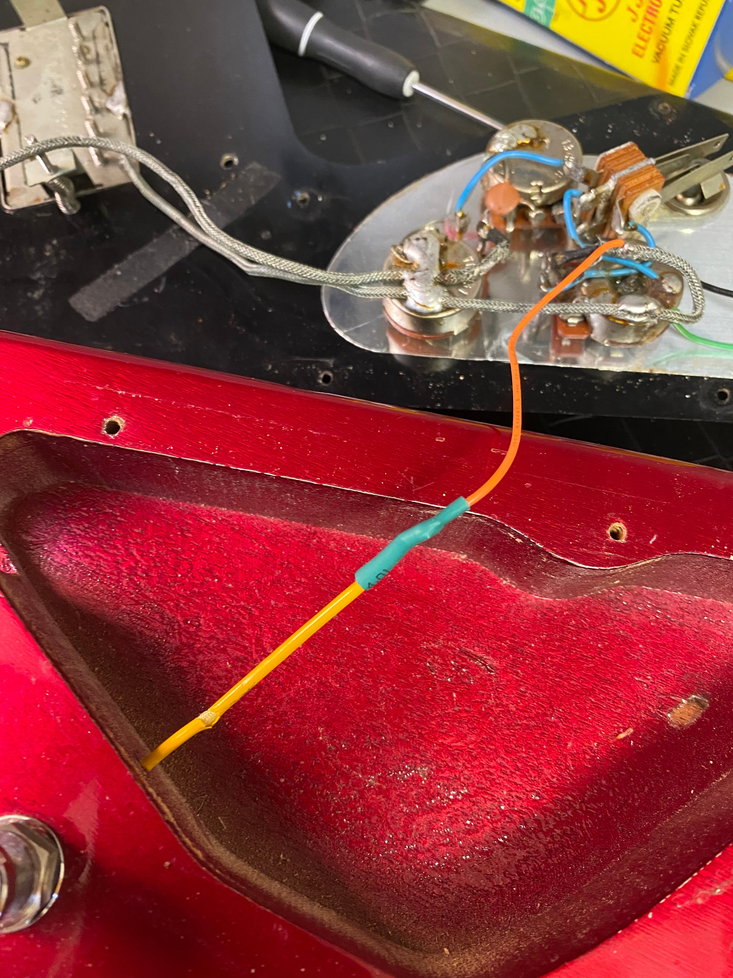 SOLD - Gibson Flying V 1982 Candy Apple Red