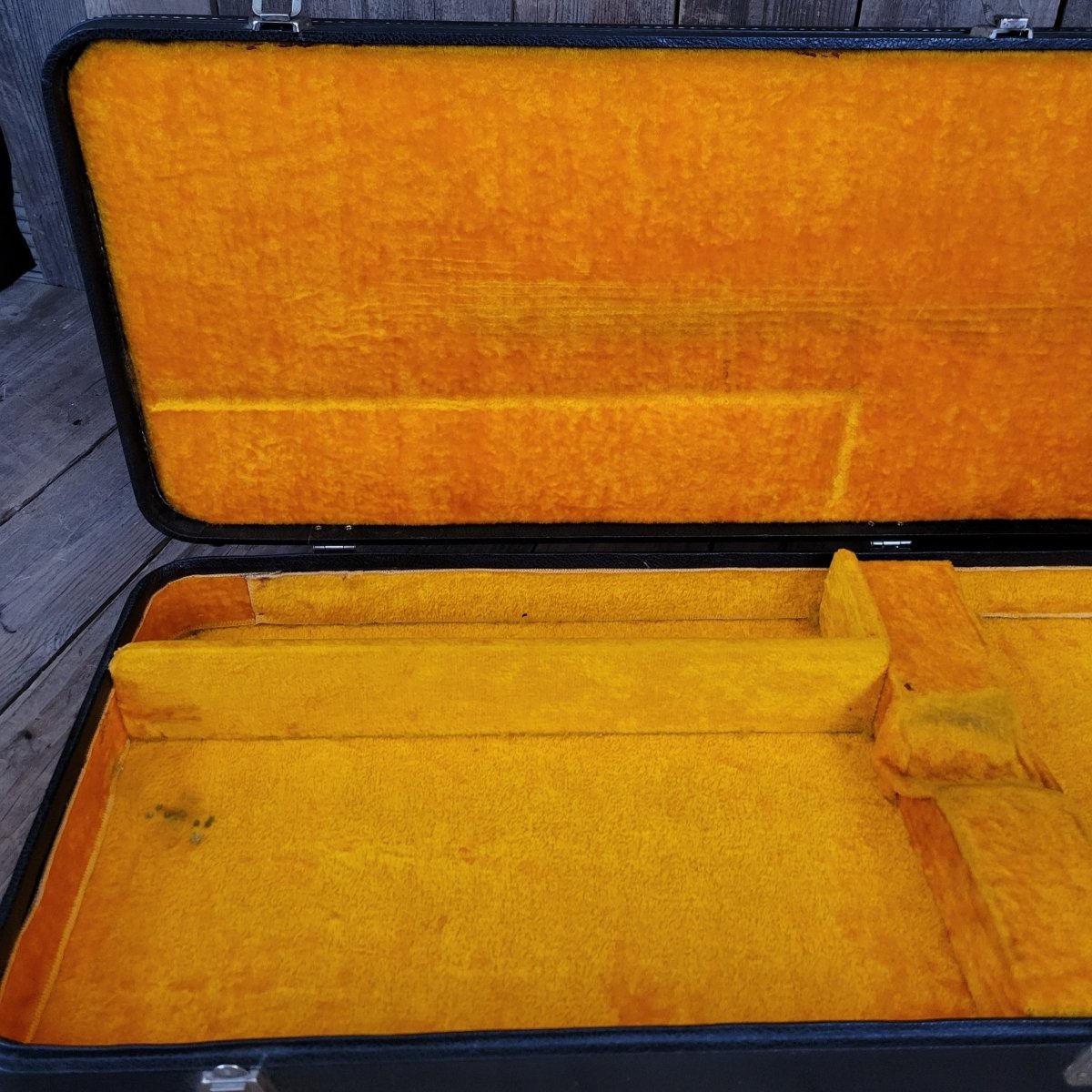 Gibson SG Les Paul Case 1960s Rectangle Black Gold - Mahar's Vintage Guitars