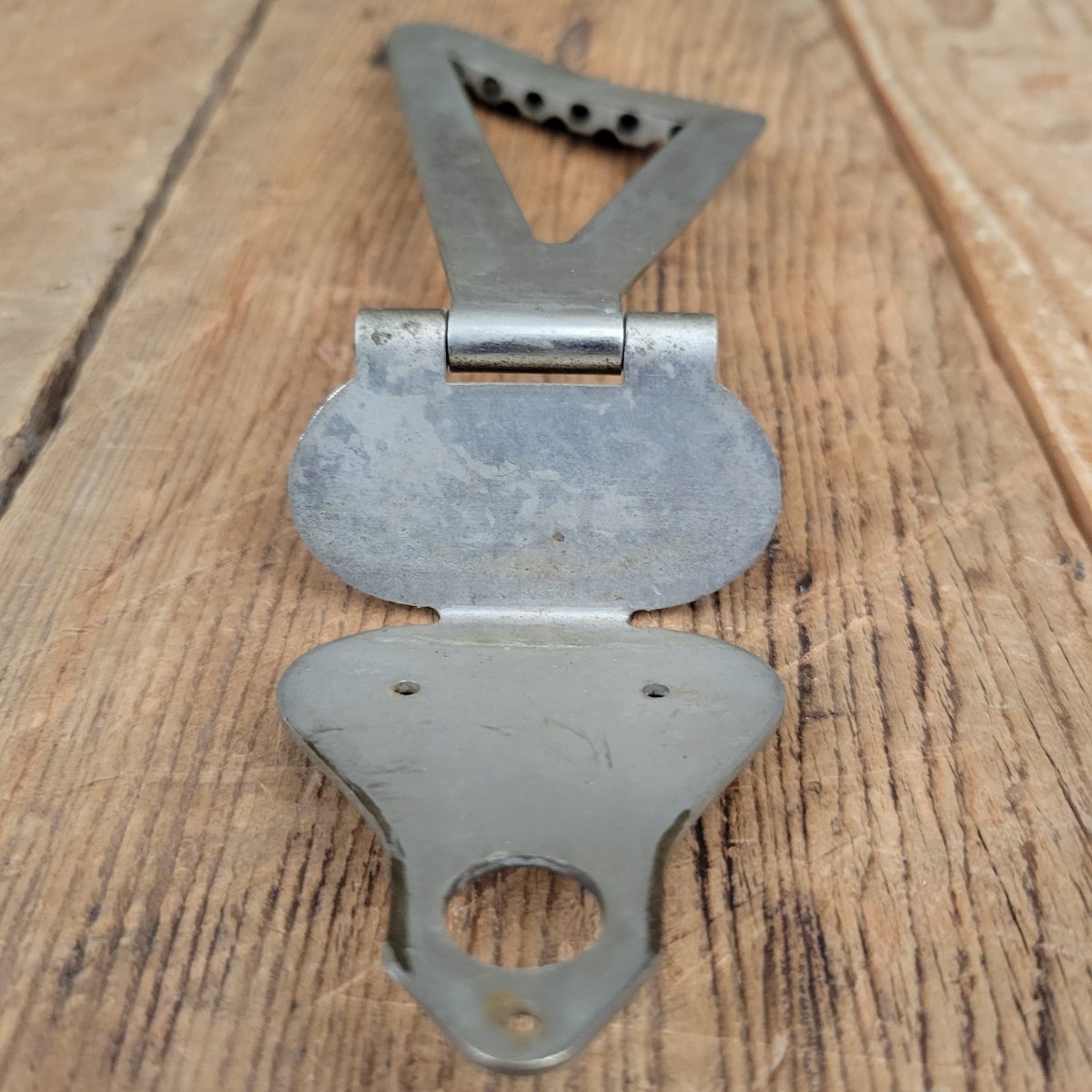 Gretsch 1940s 1950s Synchromatic Trapeze Tailpiece - Nickel - Mahar's Vintage Guitars