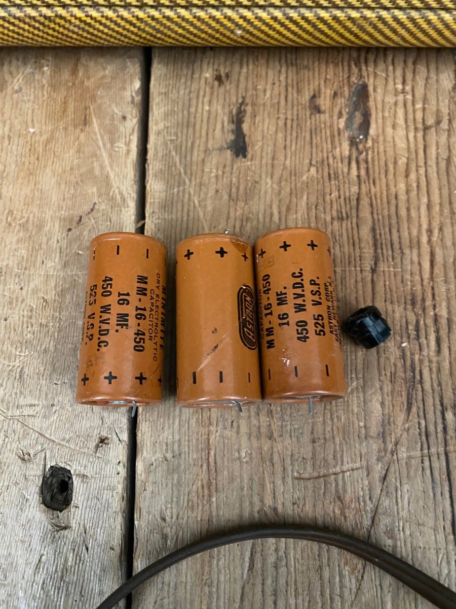 SOLD - Fender Deluxe Amp 5E3 Small Box Tweed Amp 1955 - Mahar's Vintage Guitars