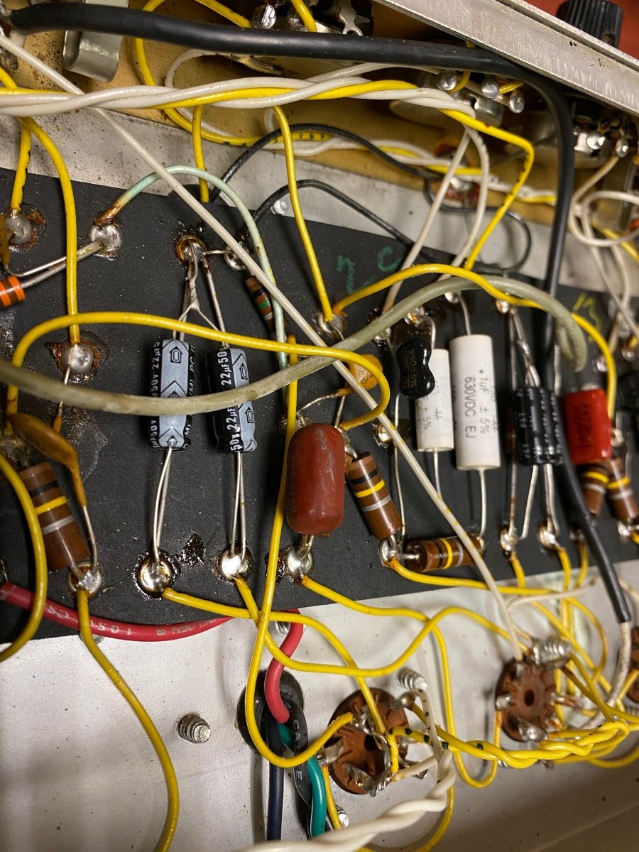 SOLD - Fender Deluxe Reverb AB763 Export Model - Mahar's Vintage Guitars