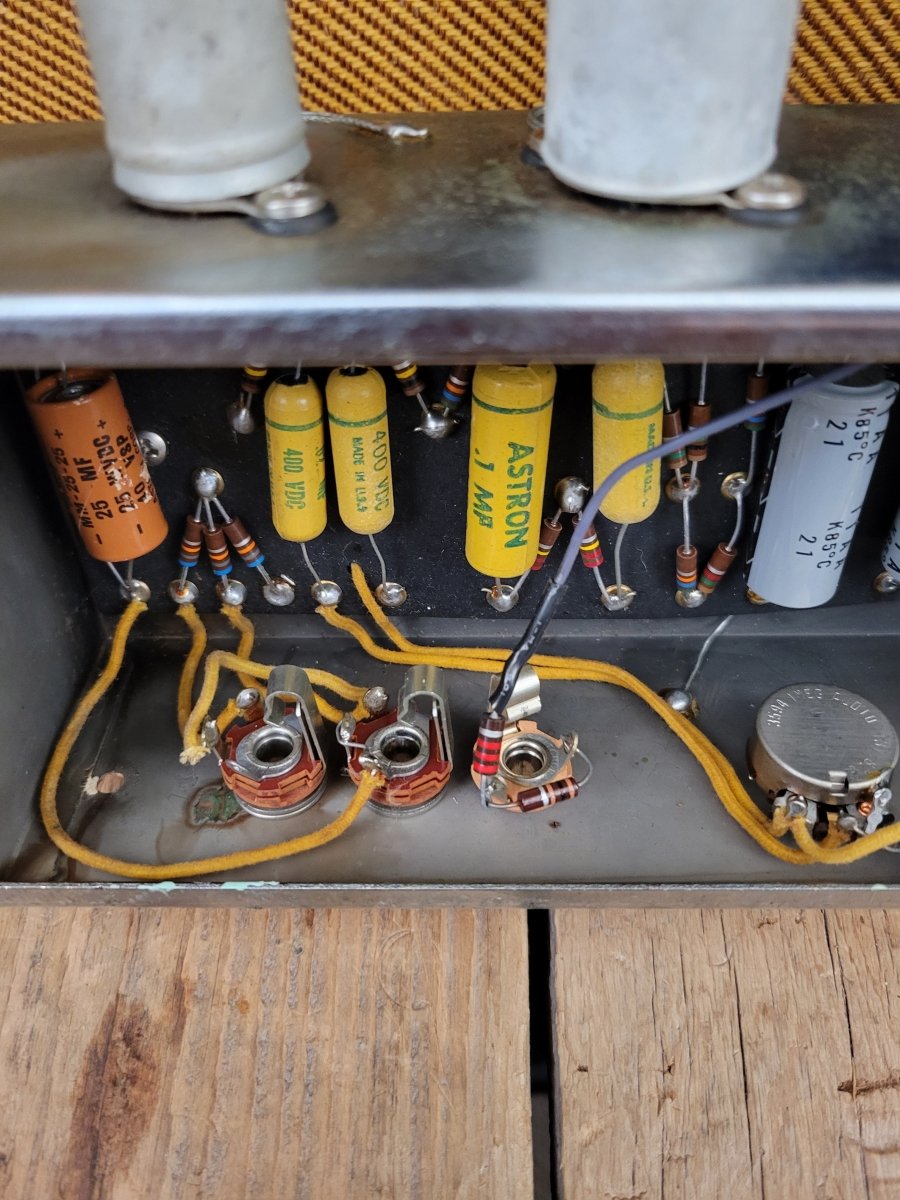 SOLD - Fender Harvard 5F10 1958 - Mahar's Vintage Guitars