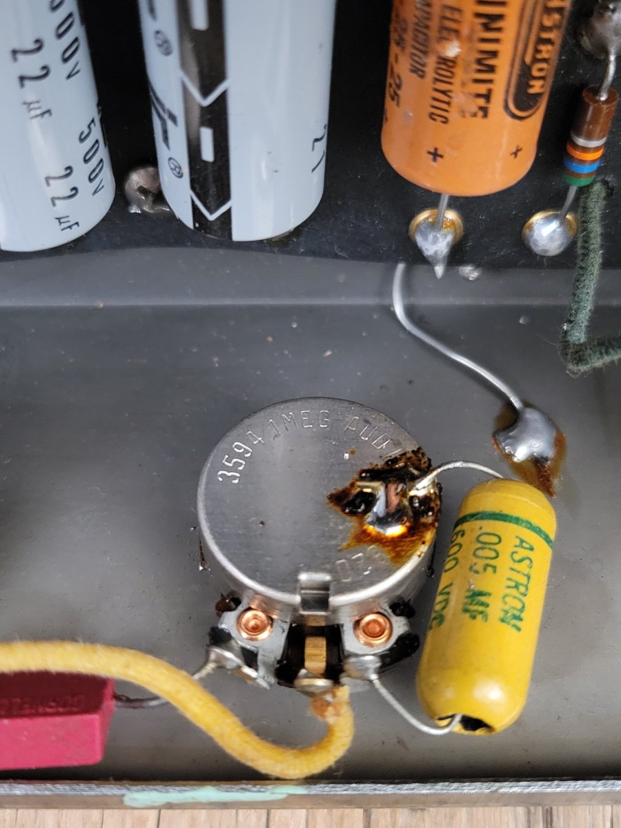 SOLD - Fender Harvard 5F10 1958 - Mahar's Vintage Guitars