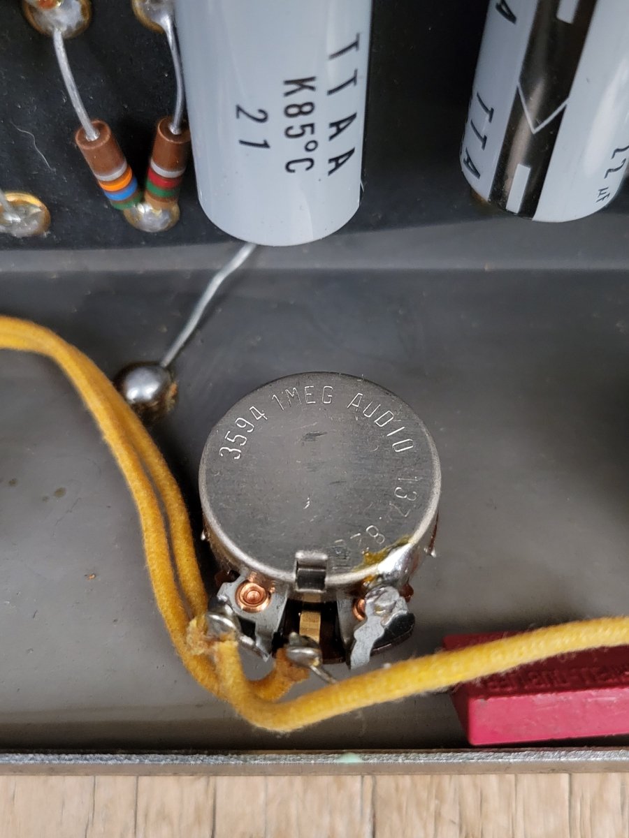 SOLD - Fender Harvard 5F10 1958 - Mahar's Vintage Guitars