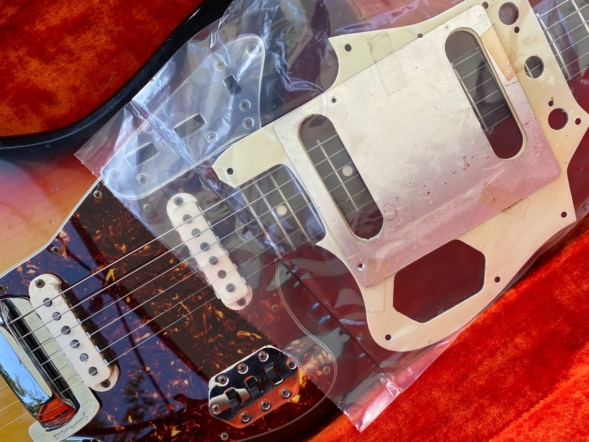 SOLD - Fender Jaguar 1965 - Mahar's Vintage Guitars