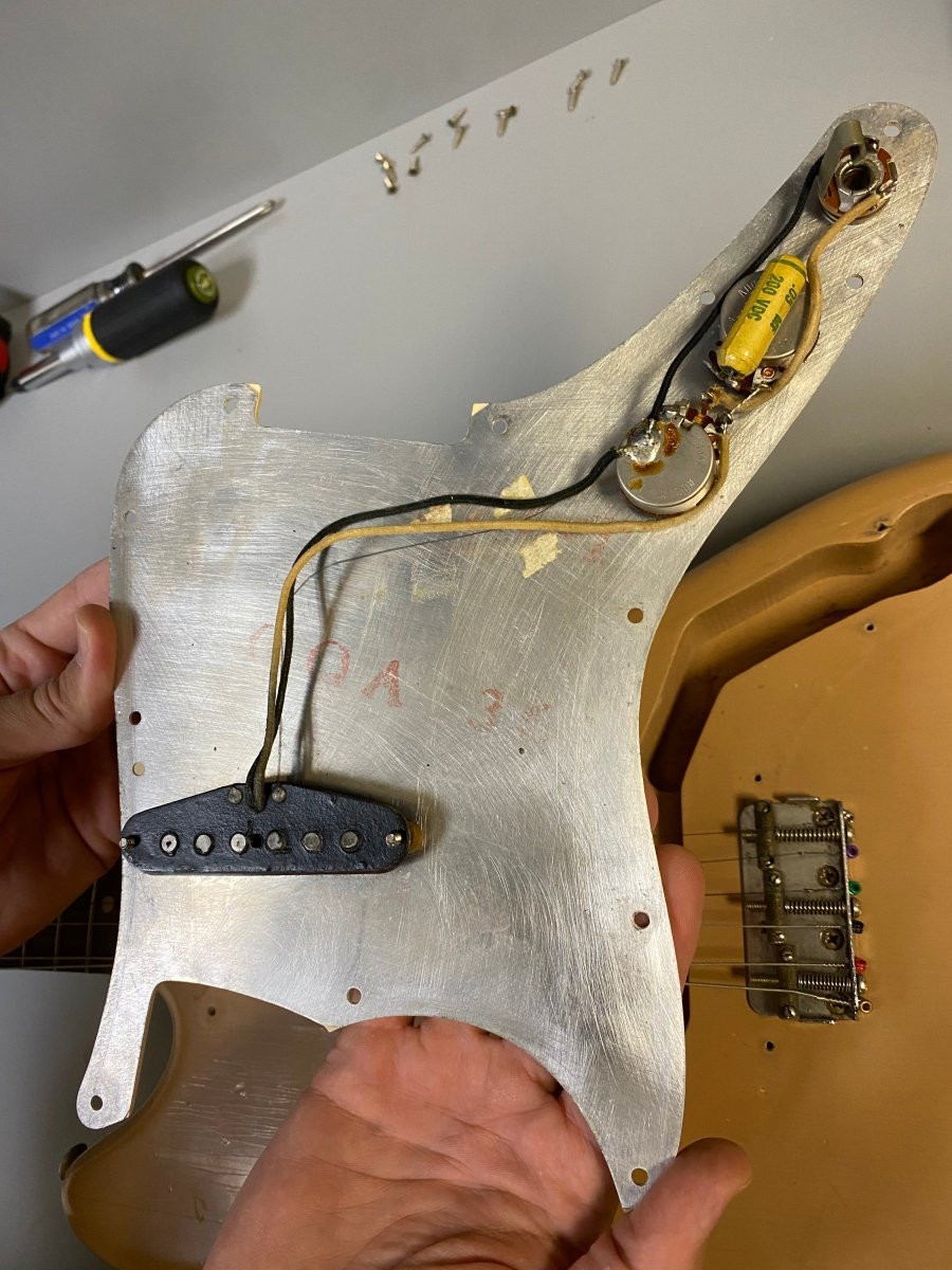 SOLD - Fender Musicmaster 1959 - Mahar's Vintage Guitars