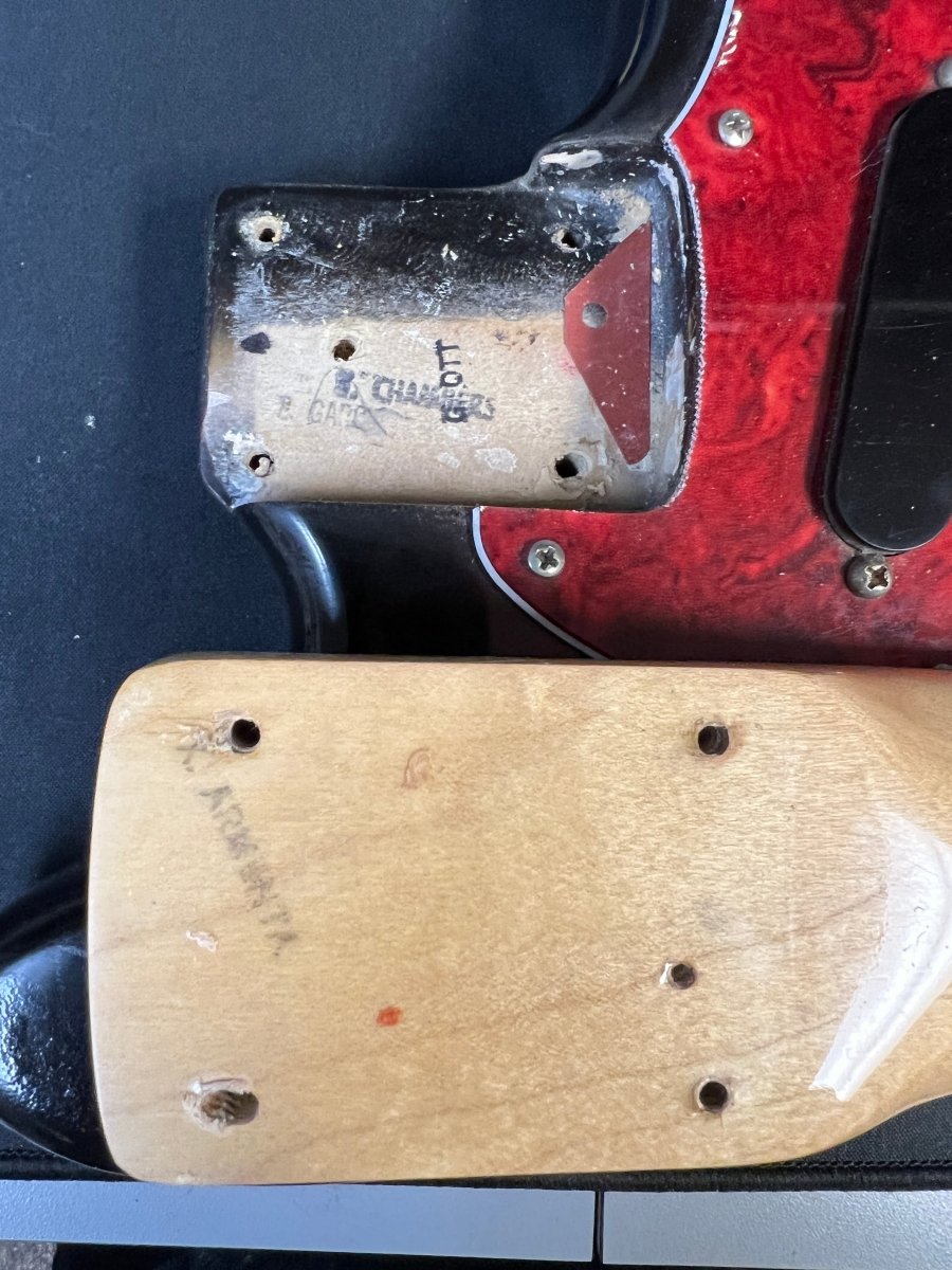 SOLD - Fender Mustang 1972 - Mahar's Vintage Guitars