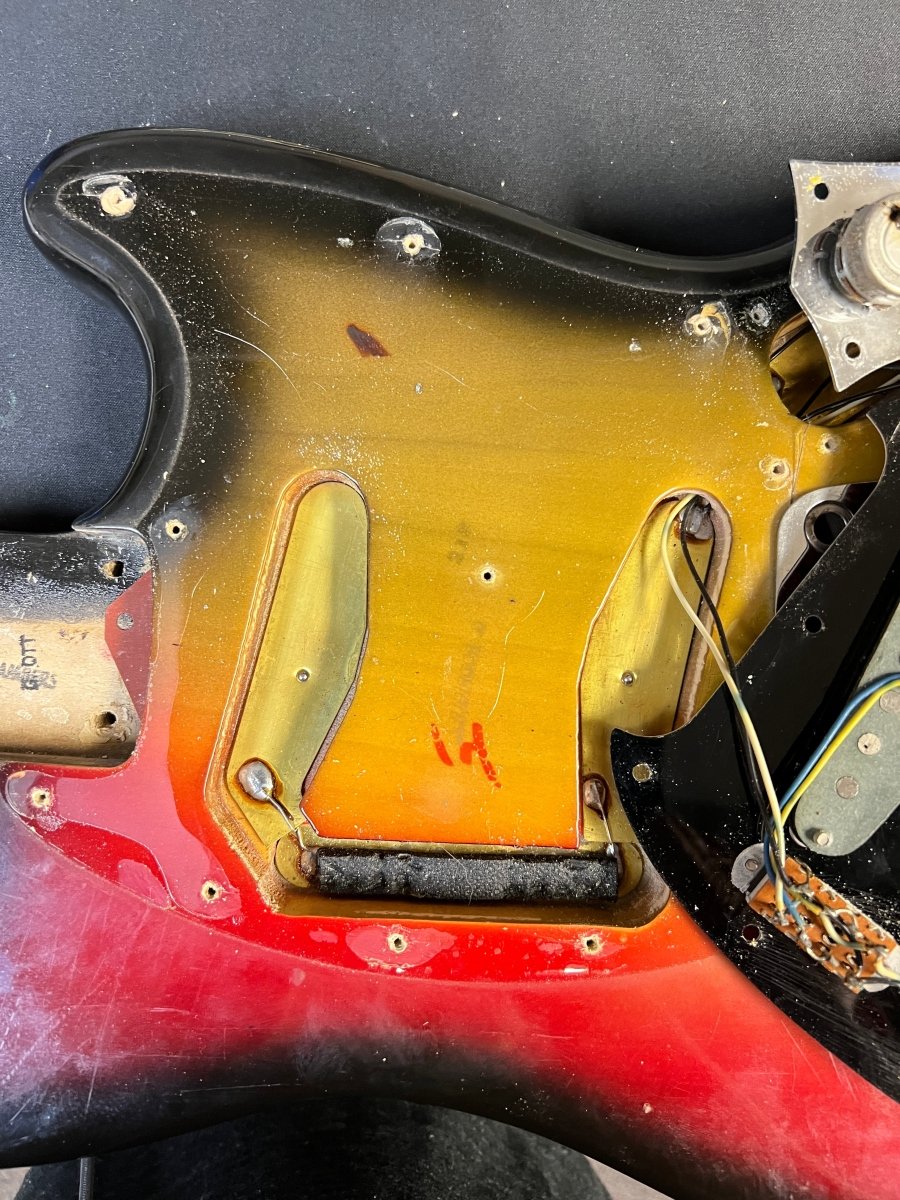 SOLD - Fender Mustang 1972 - Mahar's Vintage Guitars