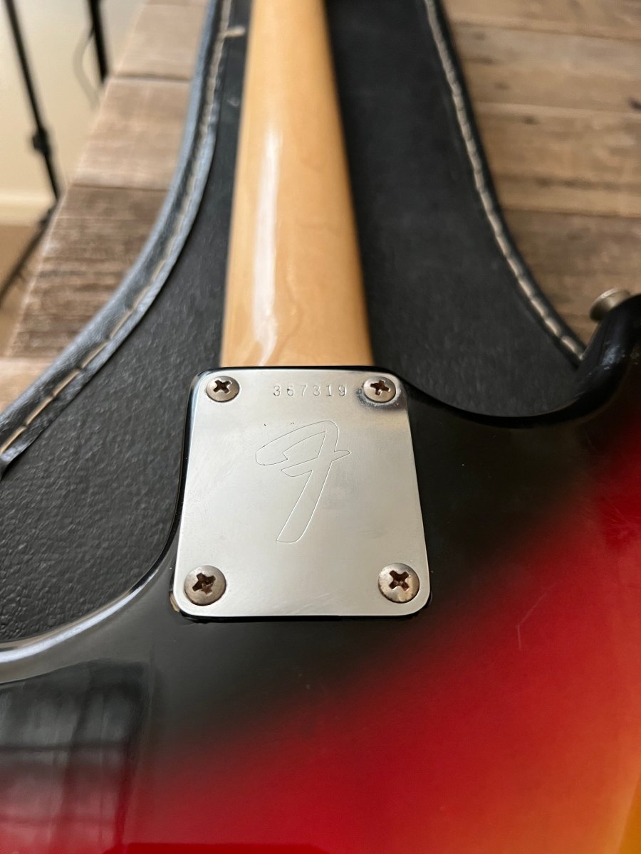 SOLD - Fender Mustang 1972 - Mahar's Vintage Guitars