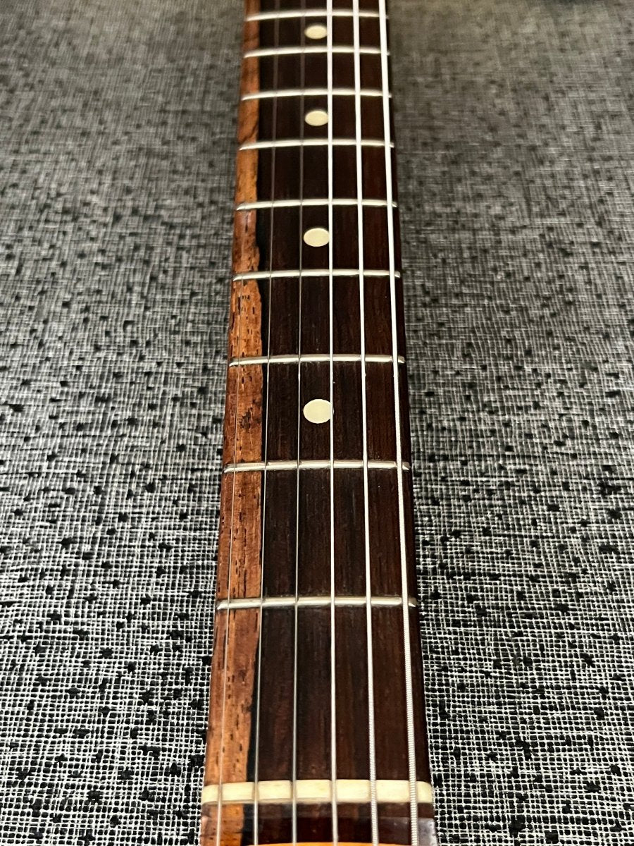 SOLD - Fender Mustang Olympic White 1965 A neck with unique fretboard - Mahar's Vintage Guitars