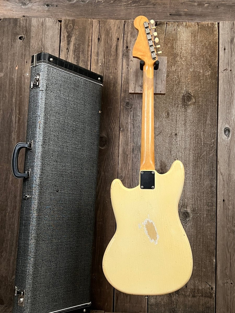 SOLD - Fender Mustang Olympic White 1965 A neck with unique fretboard - Mahar's Vintage Guitars