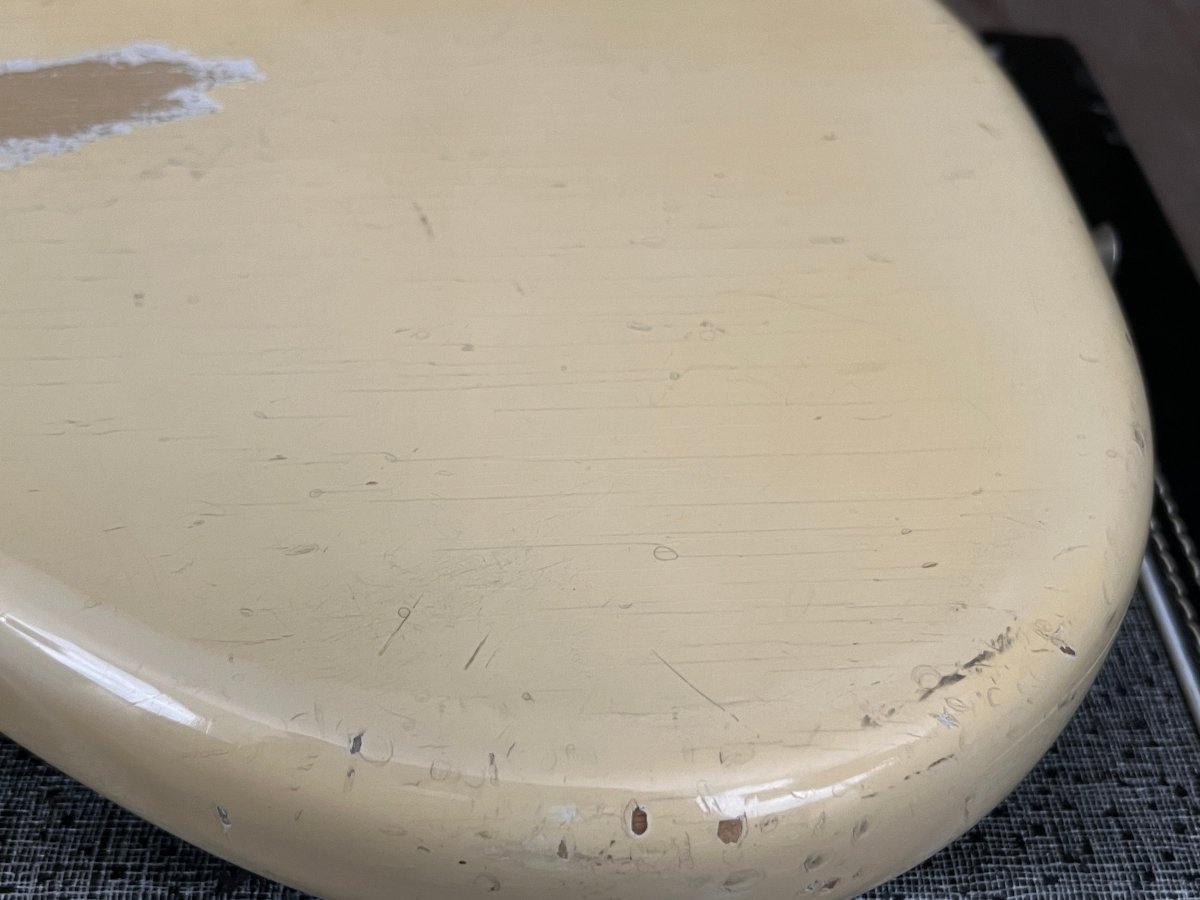 SOLD - Fender Mustang Olympic White 1965 A neck with unique fretboard - Mahar's Vintage Guitars