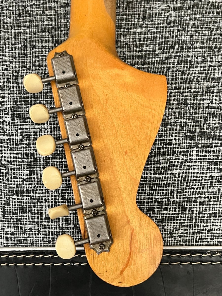 SOLD - Fender Mustang Olympic White 1965 A neck with unique fretboard - Mahar's Vintage Guitars