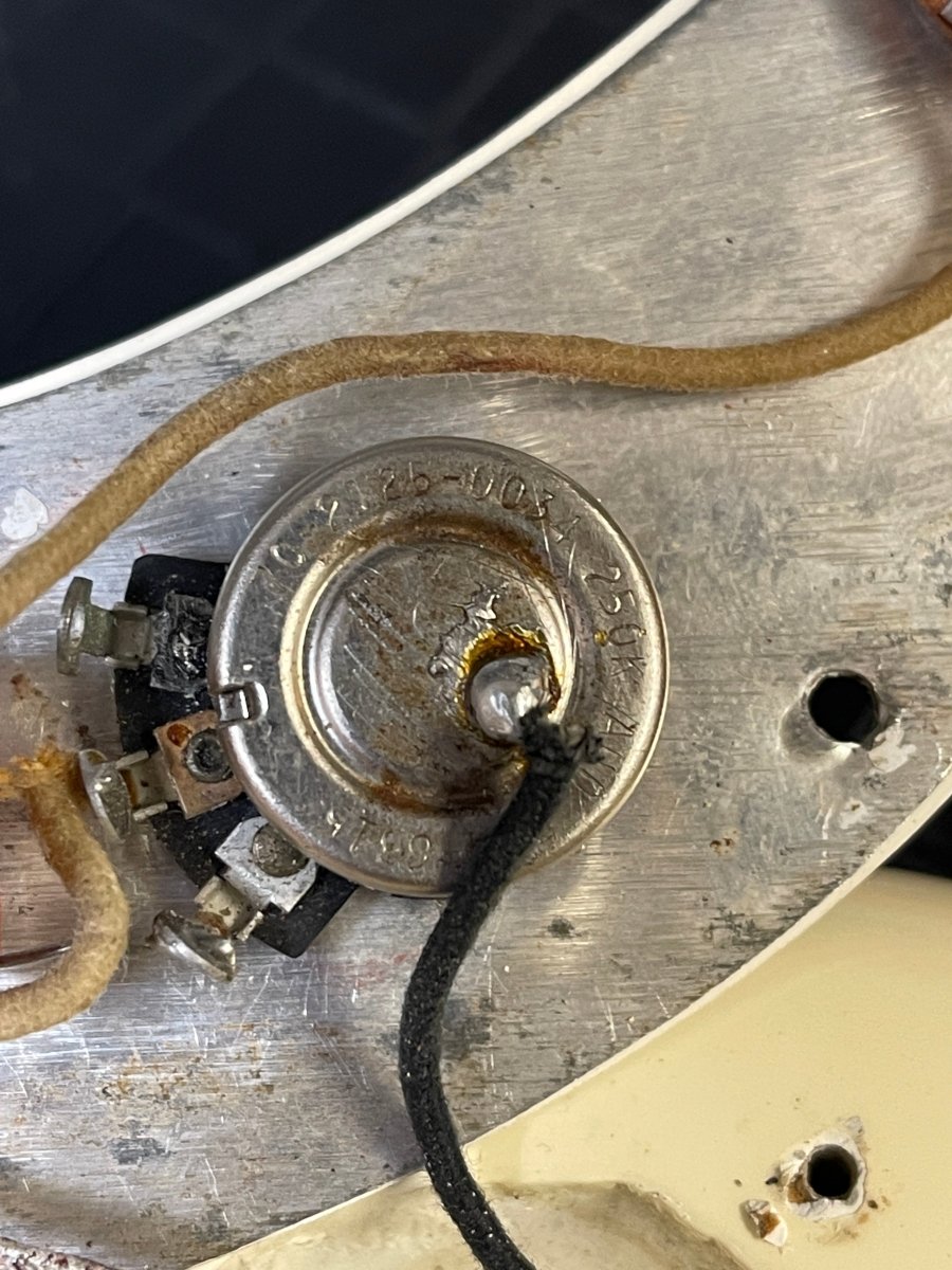 SOLD - Fender P bass 1963 Pro Refin - Mahar's Vintage Guitars